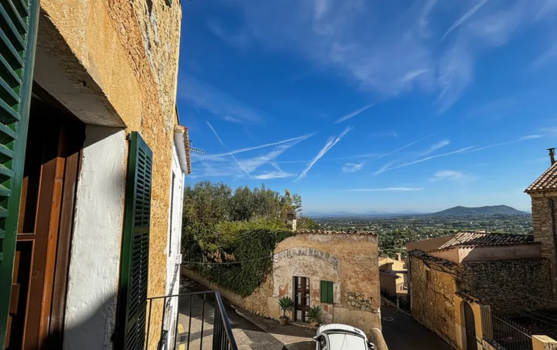 Charming village house with panoramic views of the Bay of Alcudia