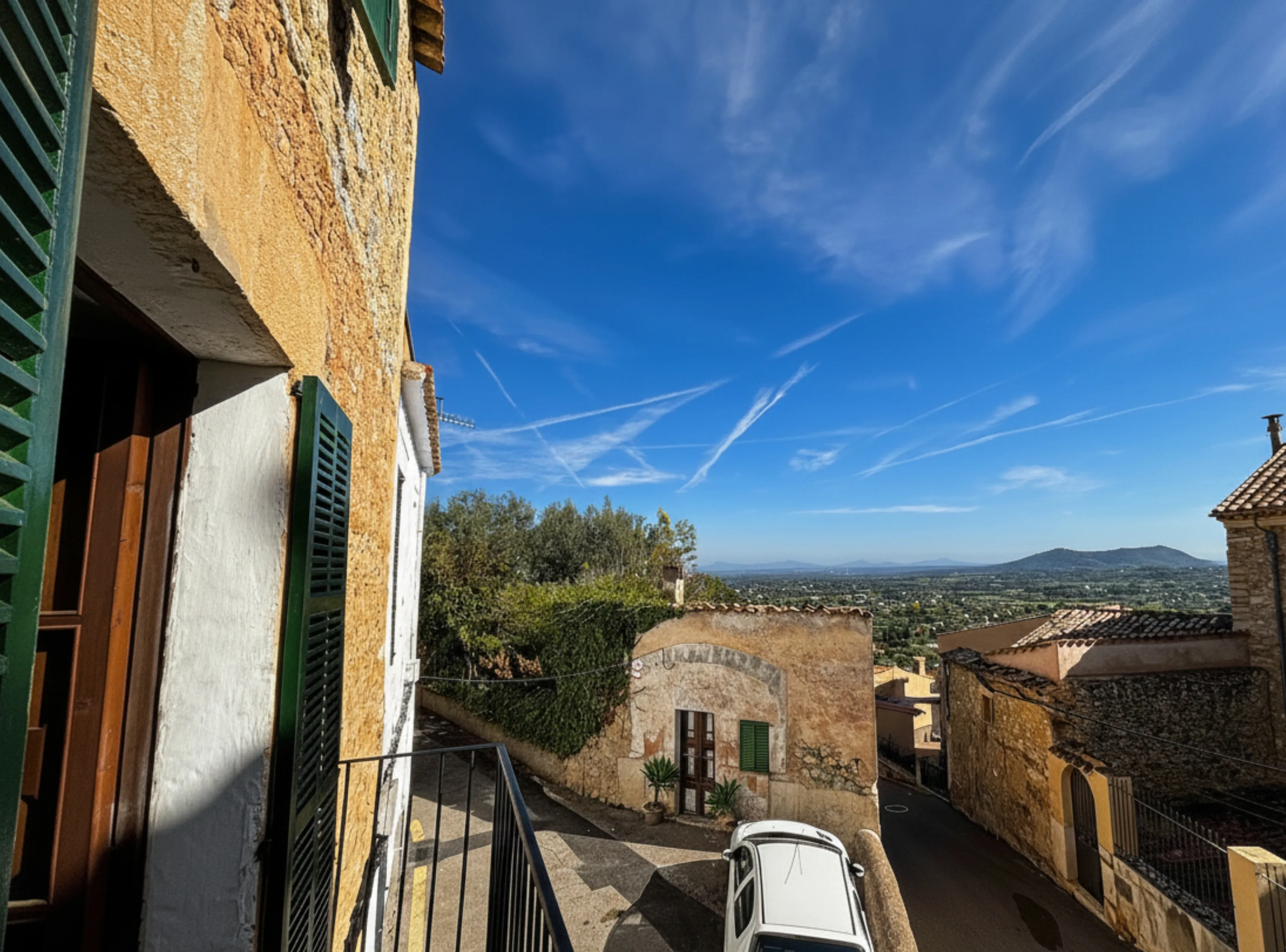 Charmigt byhus med panoramautsikt ända bort till Alcudia-bukten-1