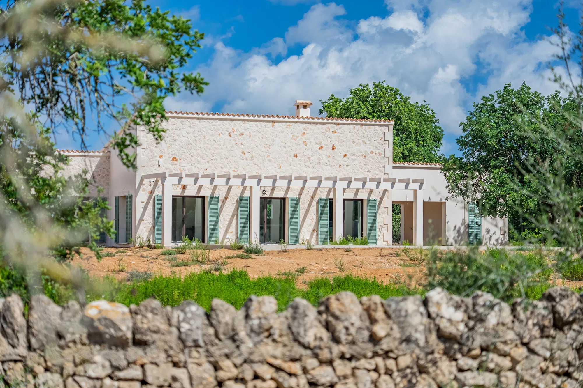 Nybyggd finca i en våning i modern, puristisk stil-1