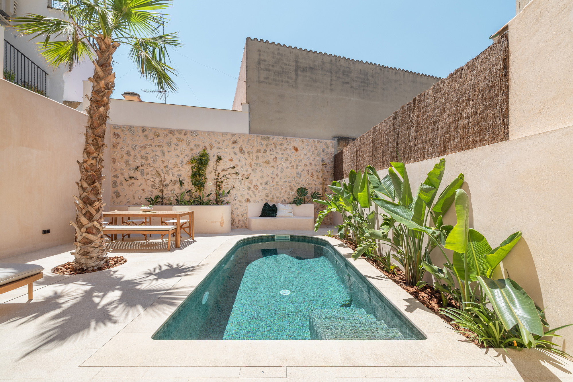 Una elegant casa de poble al cor de Bunyola