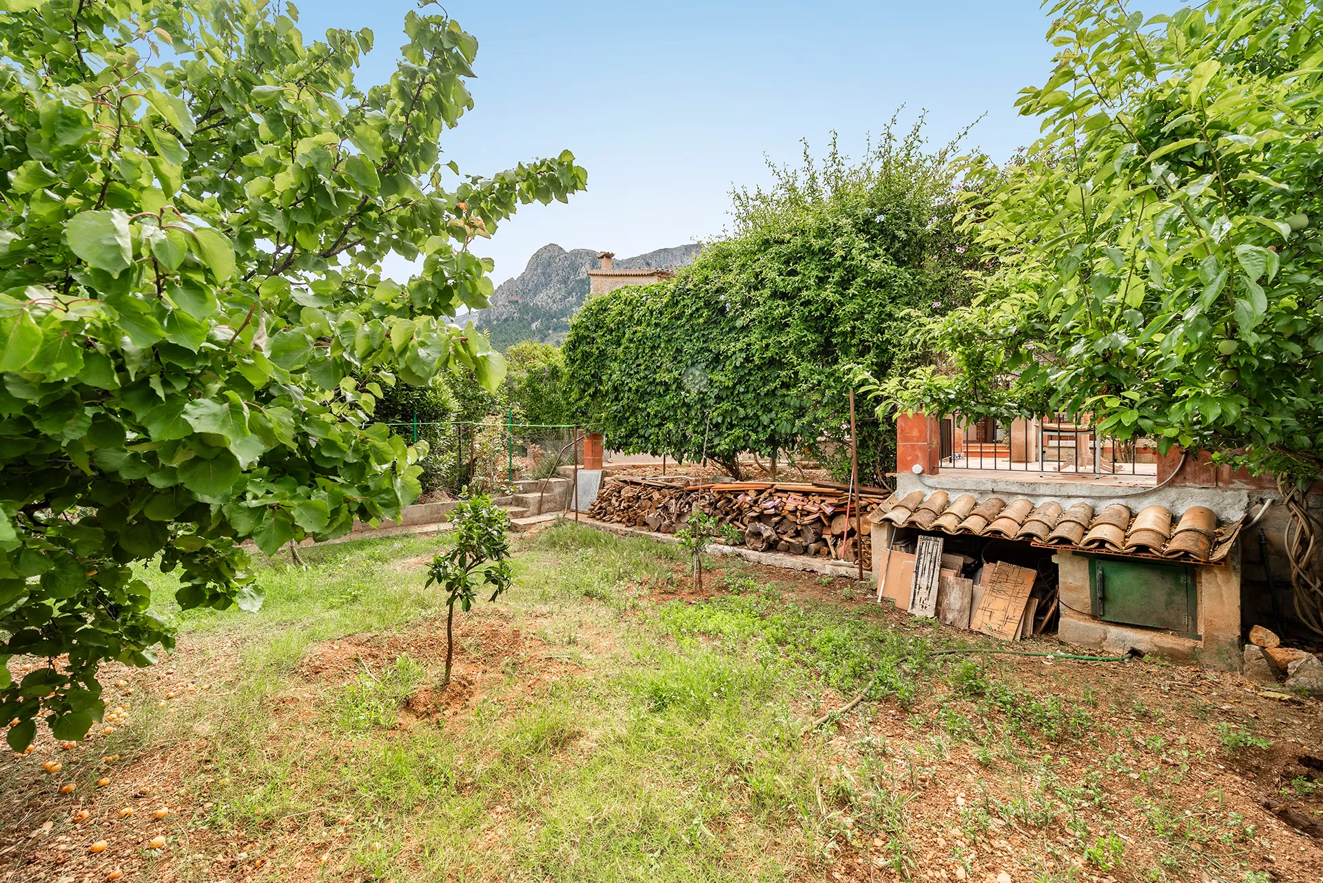 Una casa de poble en necessitat de renovació amb un potencial excepcional-29