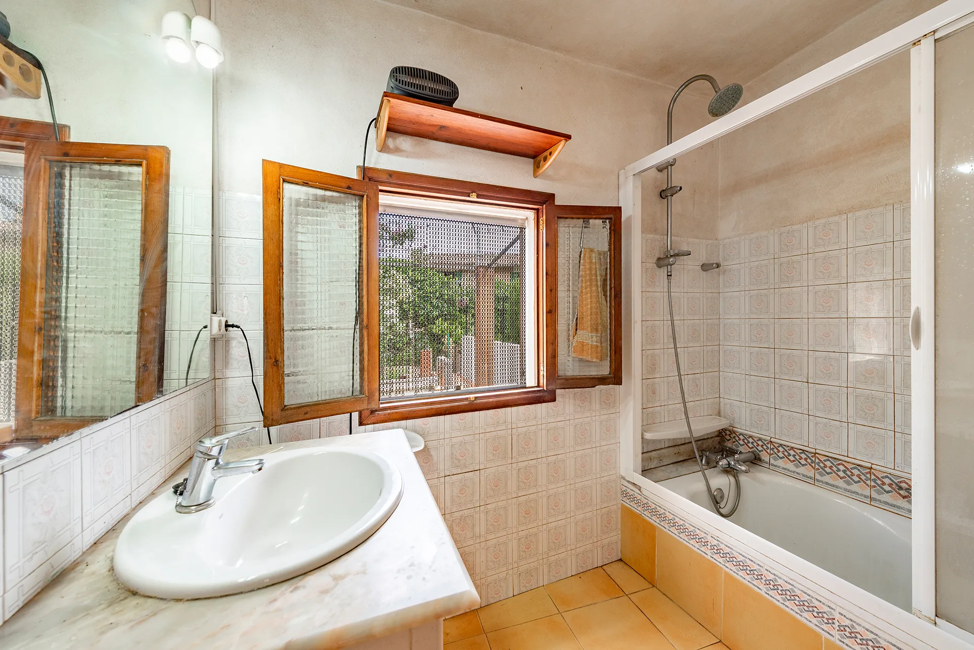 Una casa de poble en necessitat de renovació amb un potencial excepcional-21