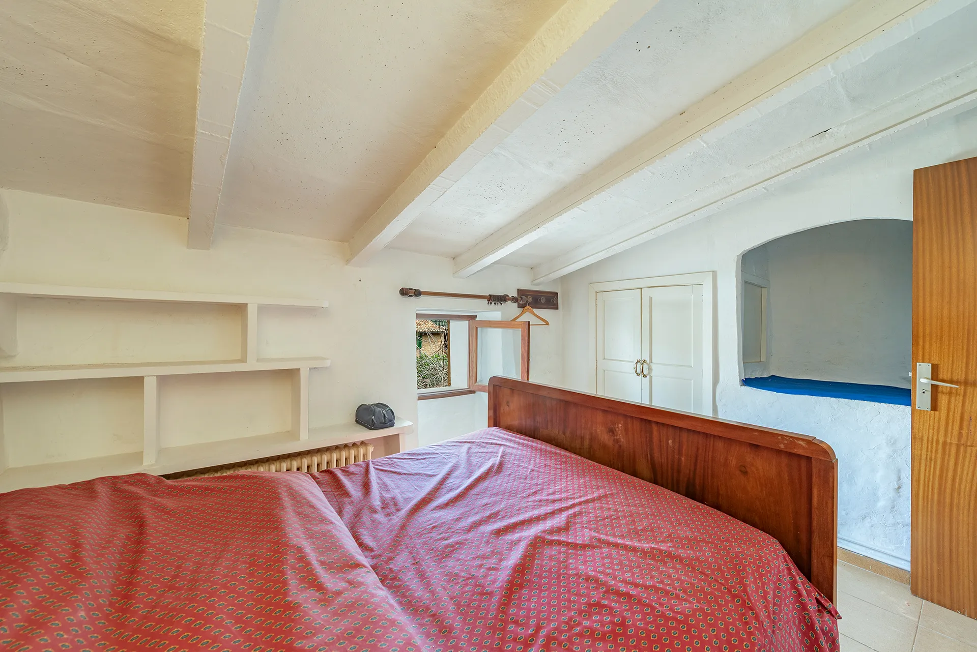 Una casa de poble en necessitat de renovació amb un potencial excepcional-10