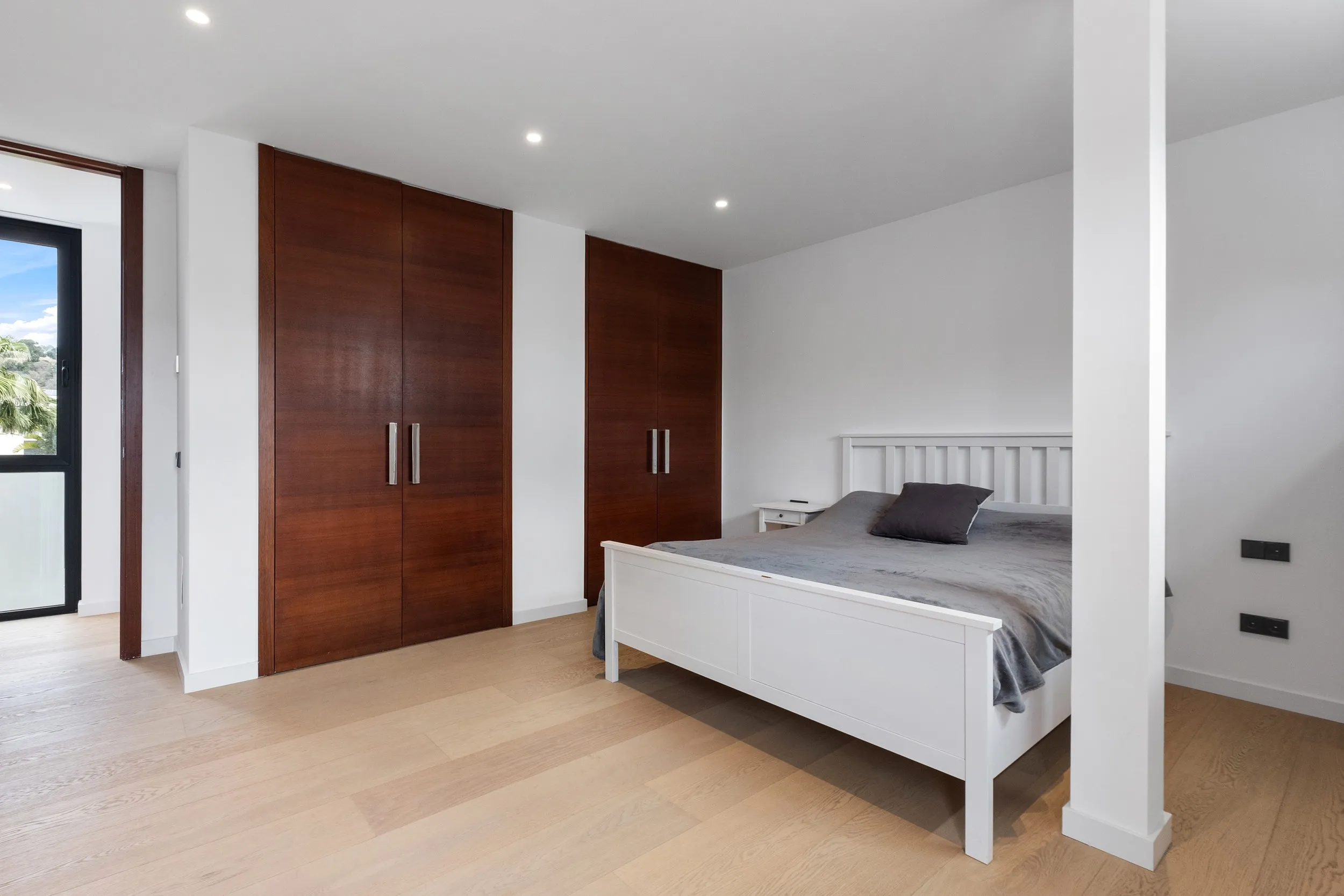 Modern Villa in Son Puig with Panoramic Views-12