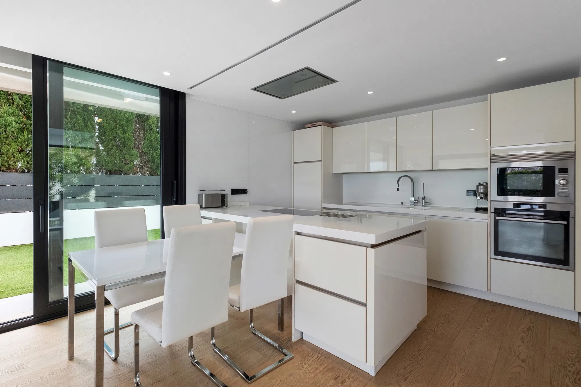 Modern villa i Son Puig med panoramautsikt-6