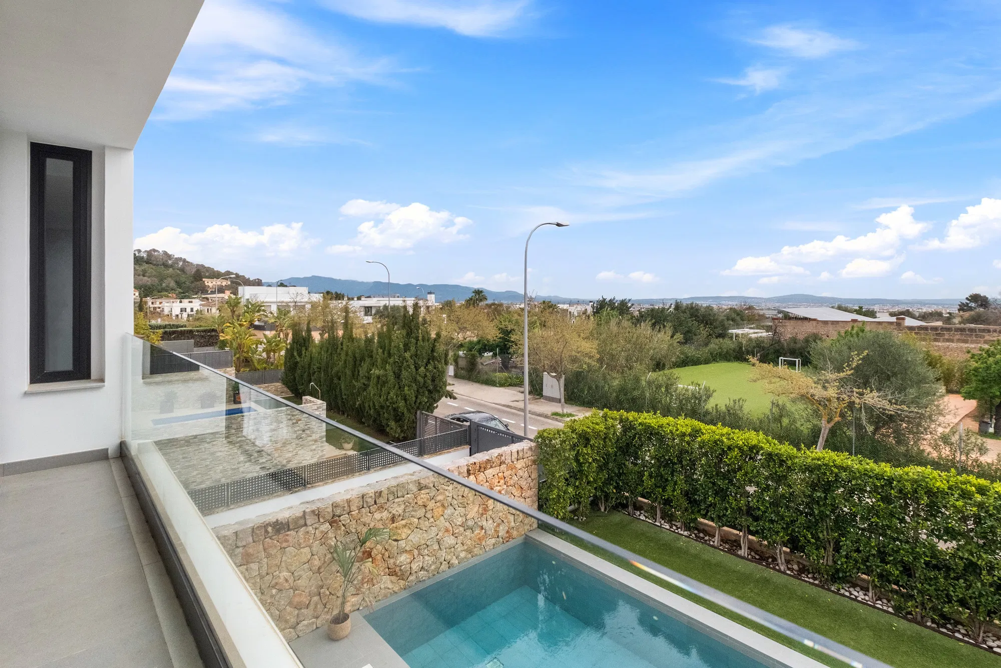 Modern villa i Son Puig med panoramautsikt-9