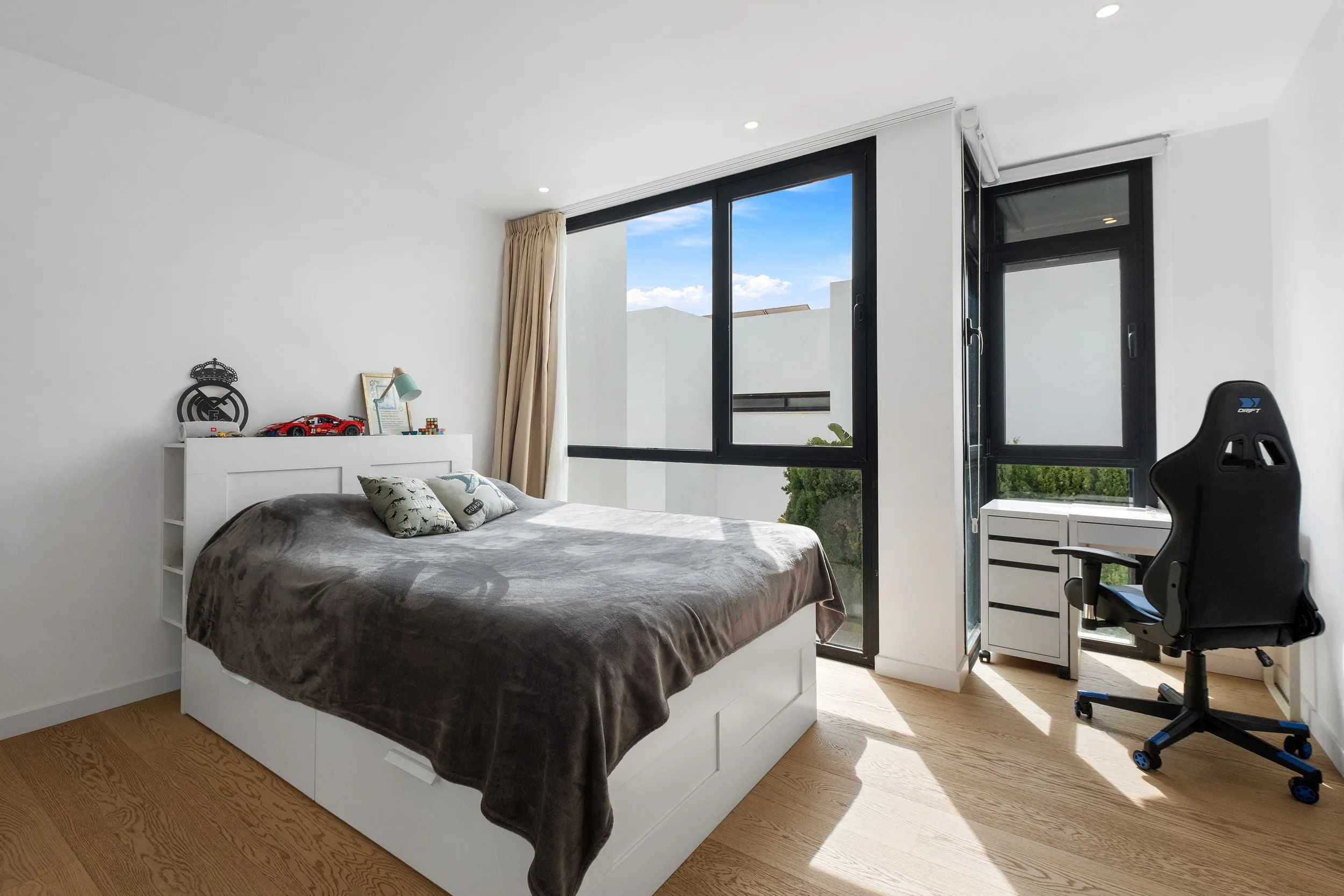 Modern Villa in Son Puig with Panoramic Views-14