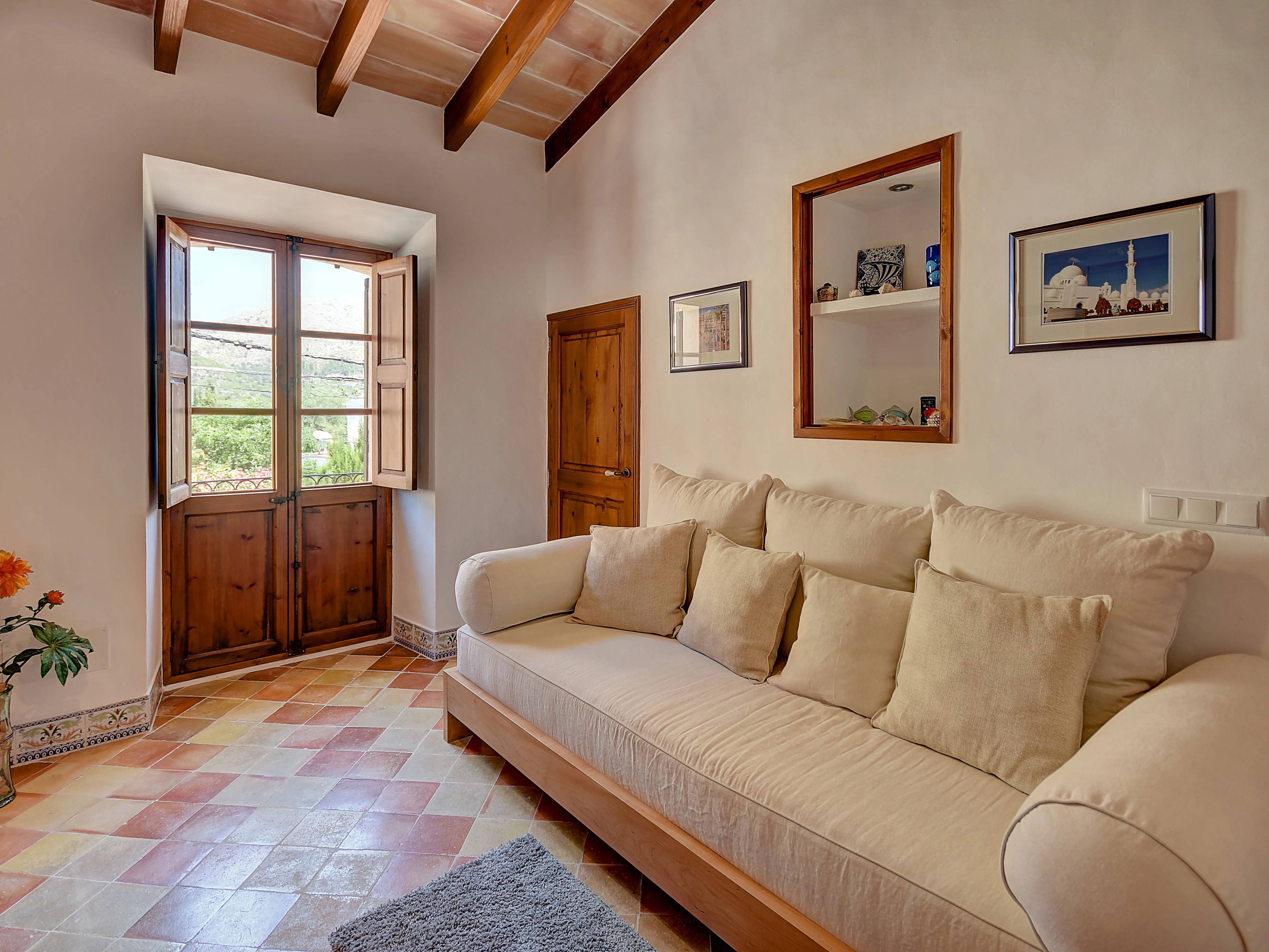 Uroczy wiejski dom w samym sercu S'Arraco-9