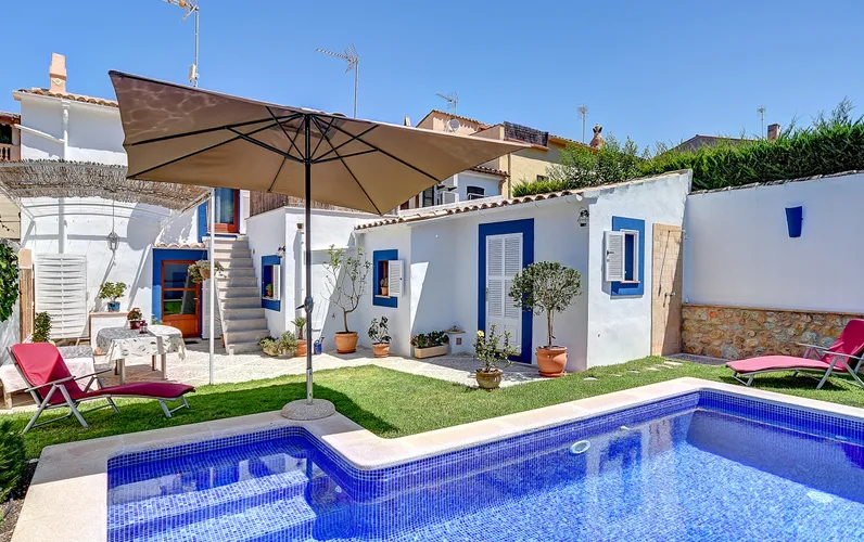 Cozy townhouse in the heart of S'Arraco