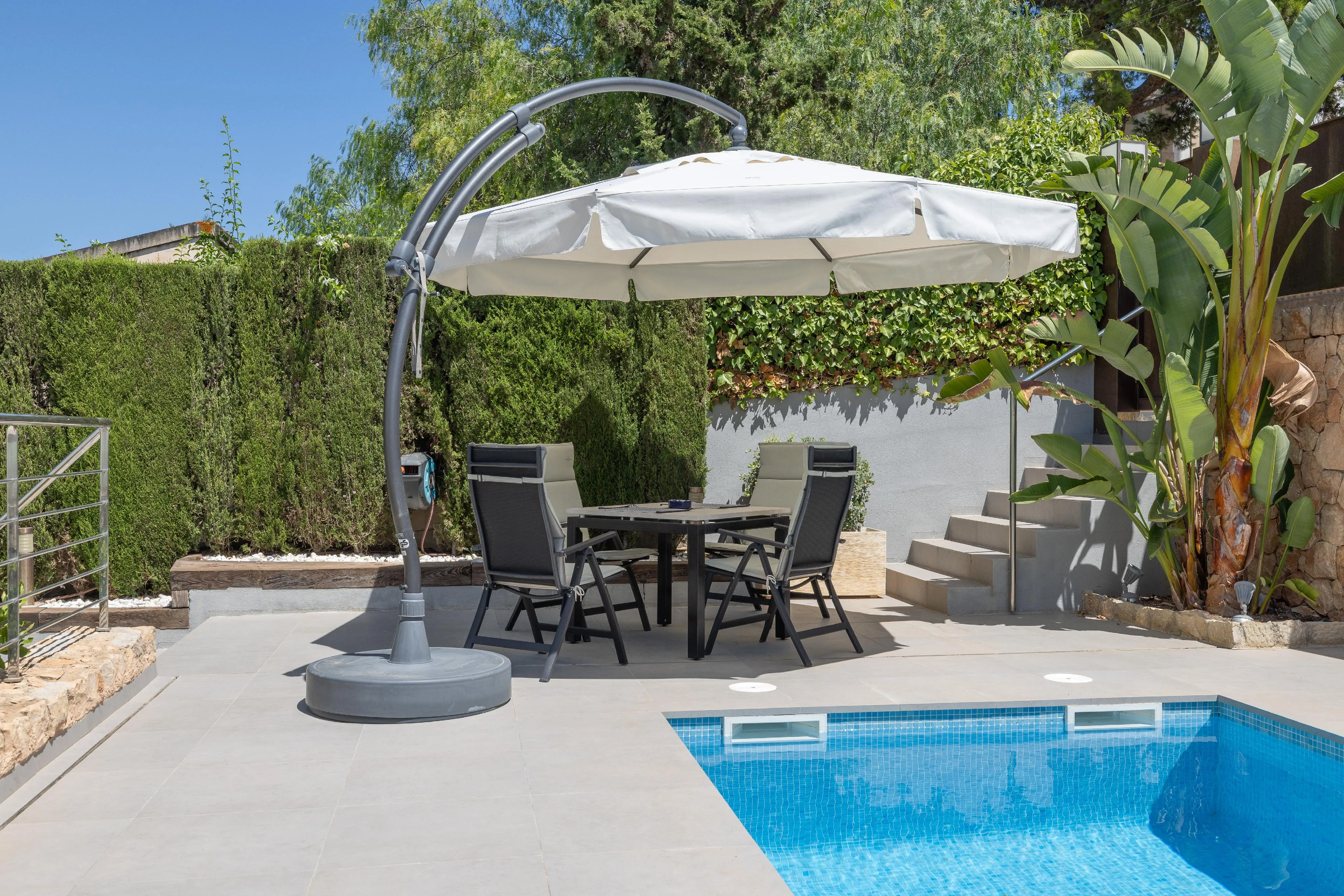 Uniek halfvrijstaand huis met uitzicht op zee-21