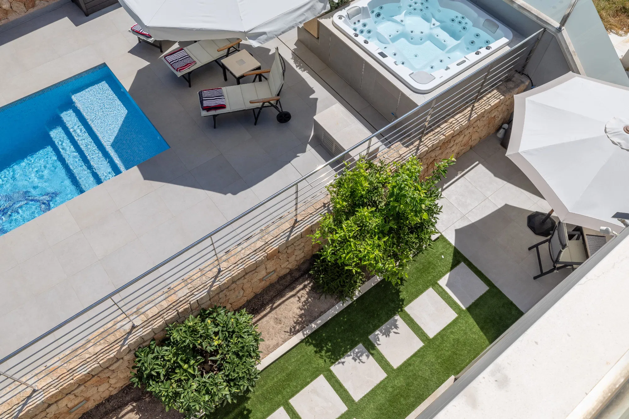 Unique Semi-Detached House with Sea Views-19