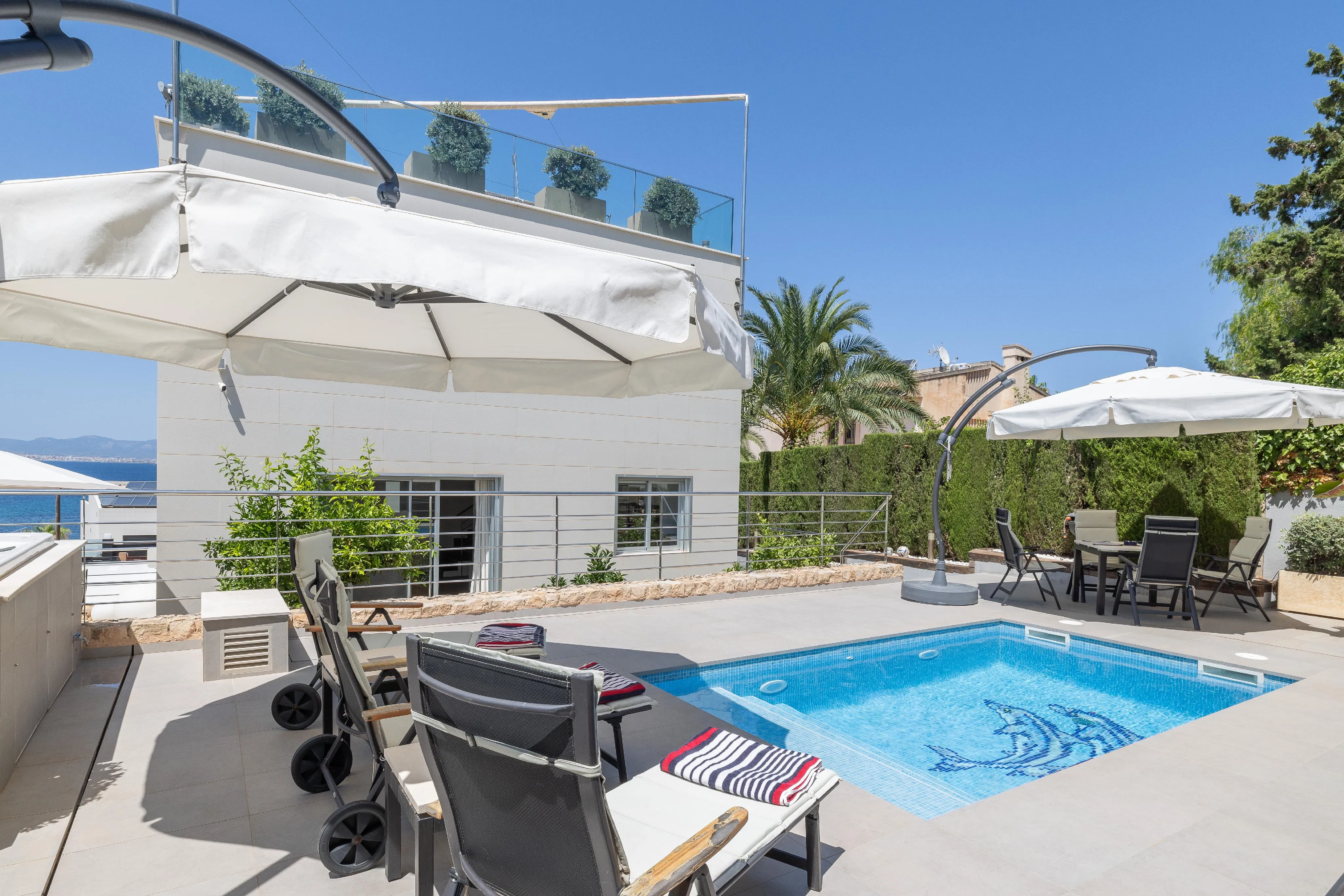 Uniek halfvrijstaand huis met uitzicht op zee-5