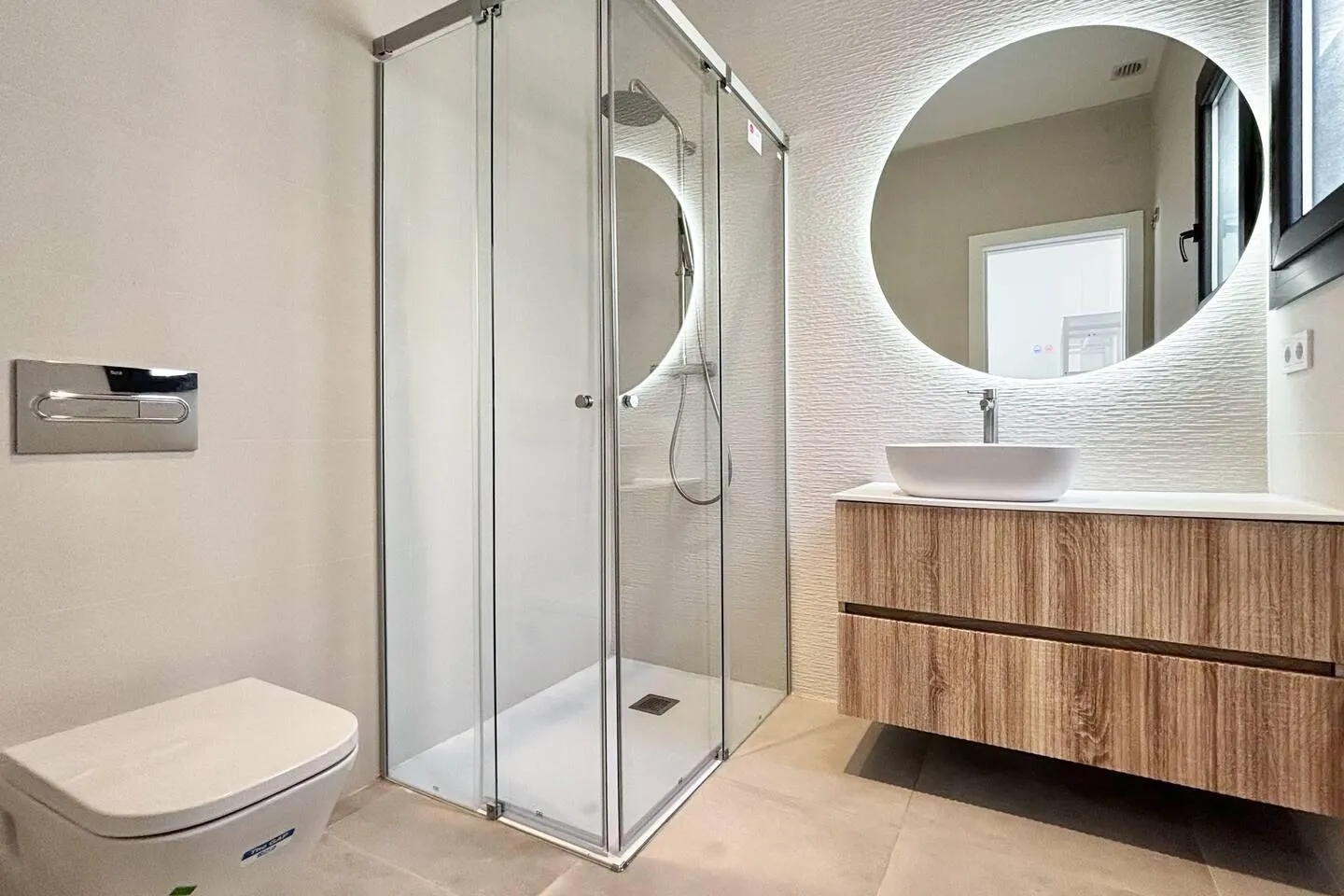 Única casa adossada prop de la platja de Cala Mandia-7