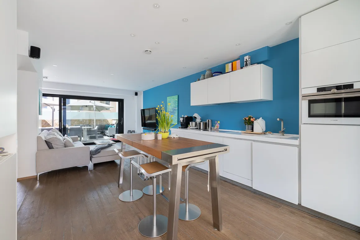 Radhus nära stranden med jacuzzi och garage-6