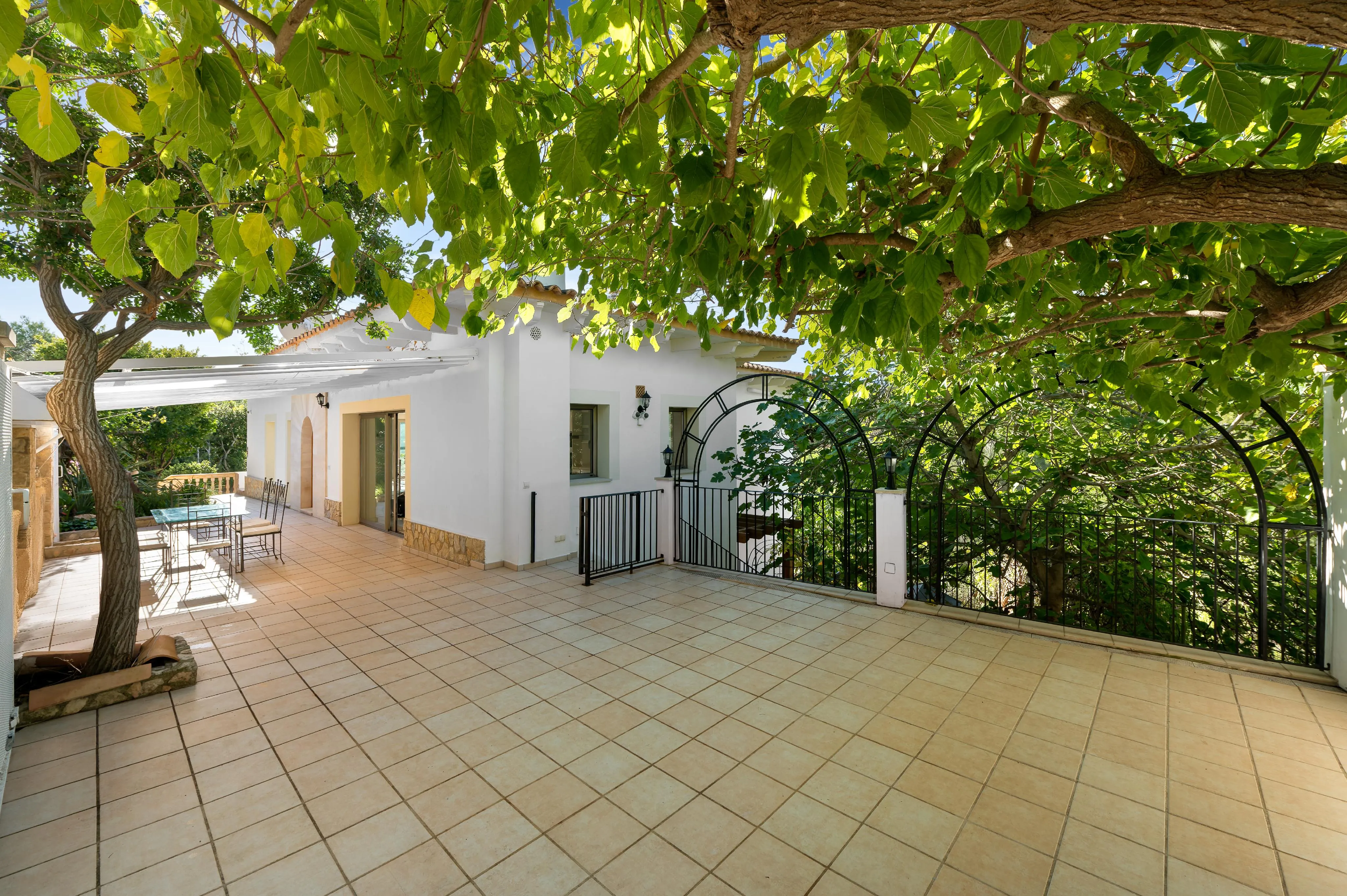 Villa mit viel Potenzial und Meerblick-5