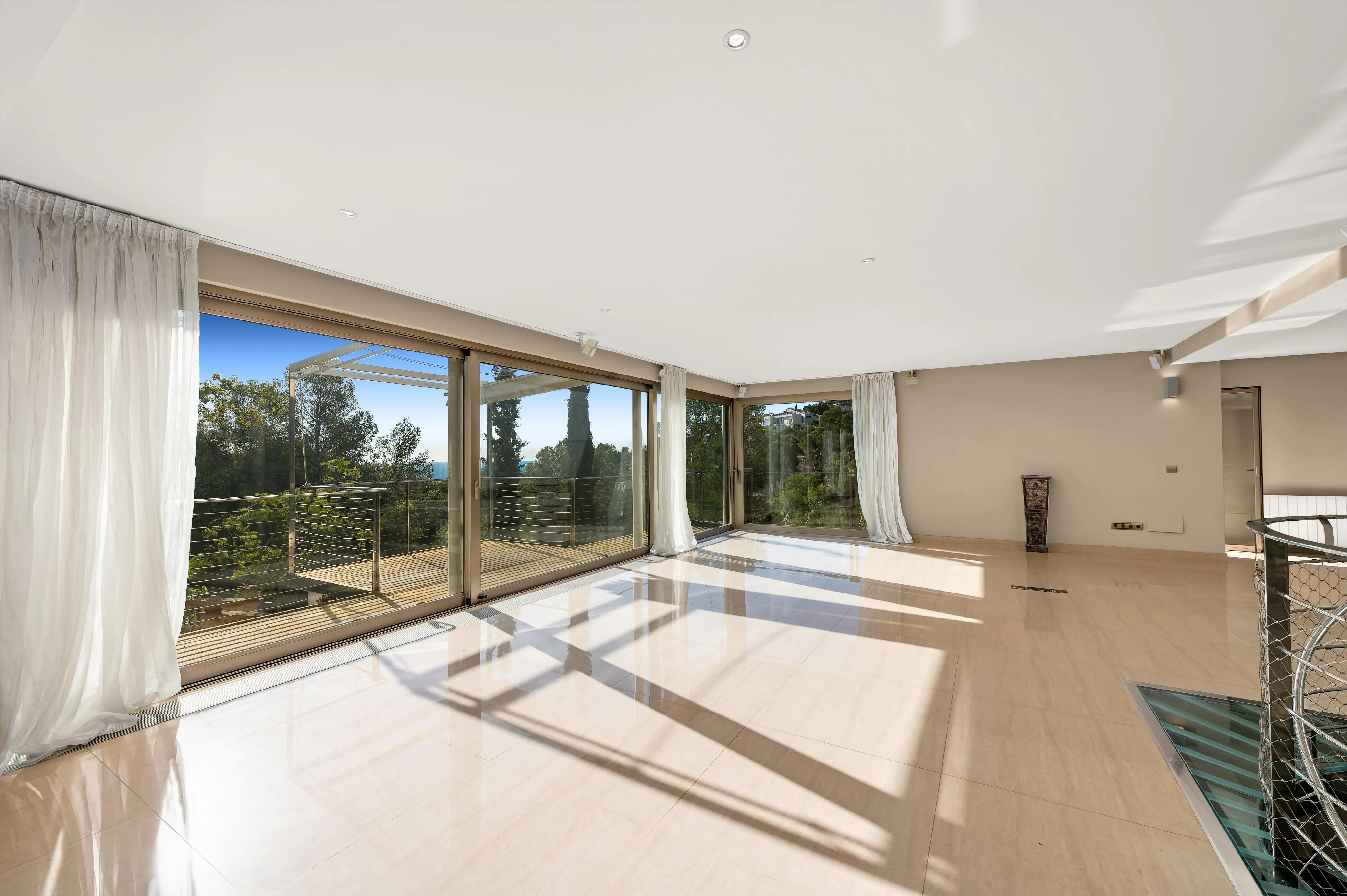 Villa mit viel Potenzial und Meerblick-6