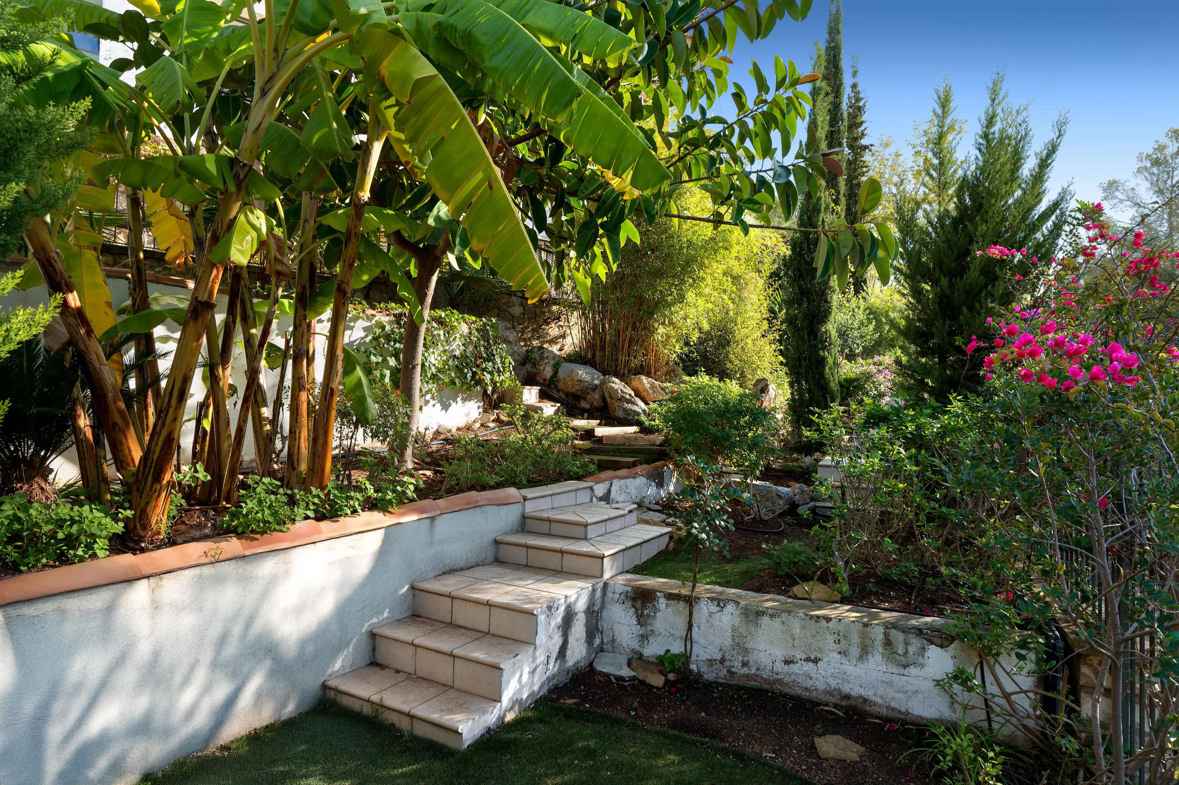 Villa mit viel Potenzial und Meerblick-24