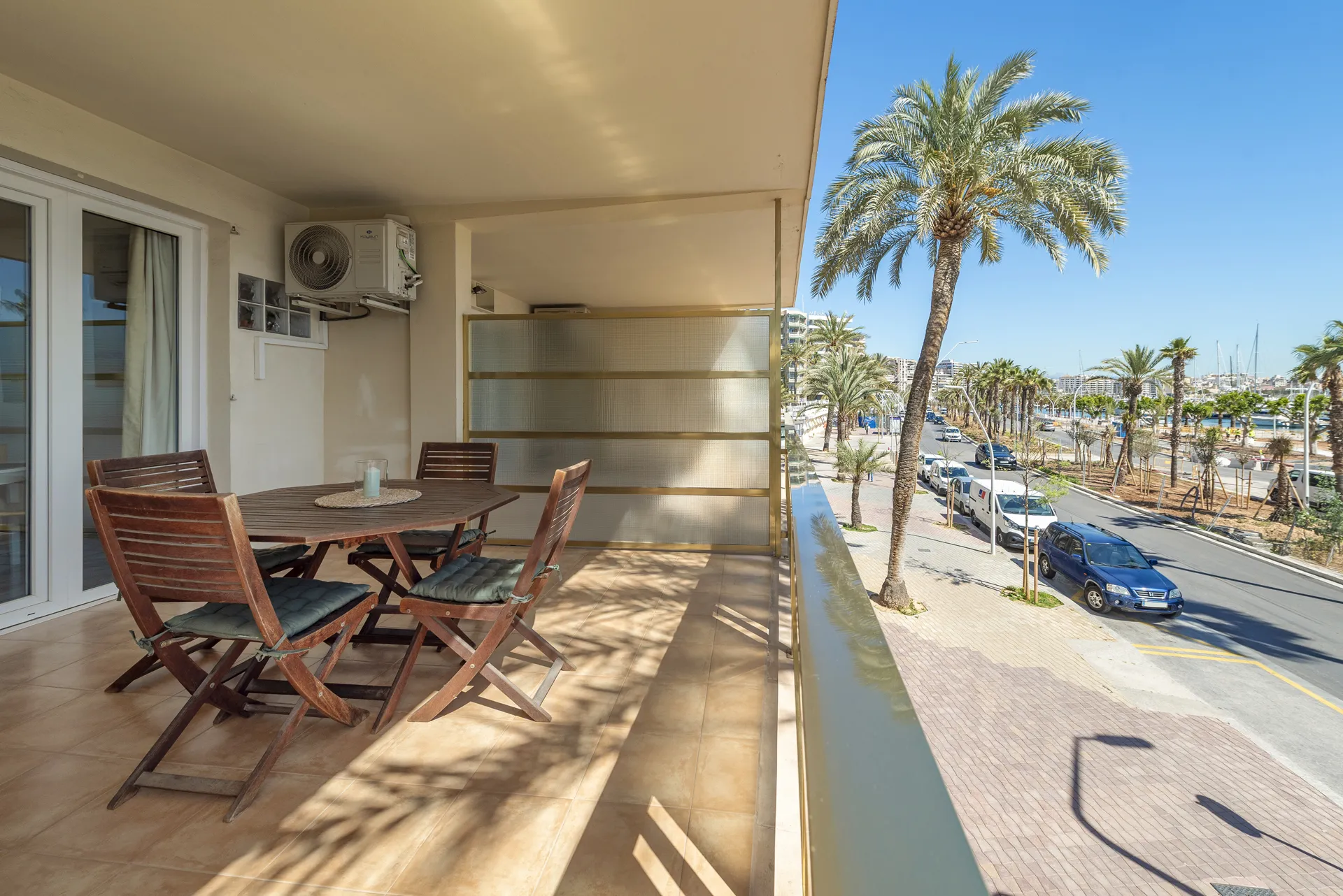 Charming Apartment in Iconic Building on Seafront Promenade-13