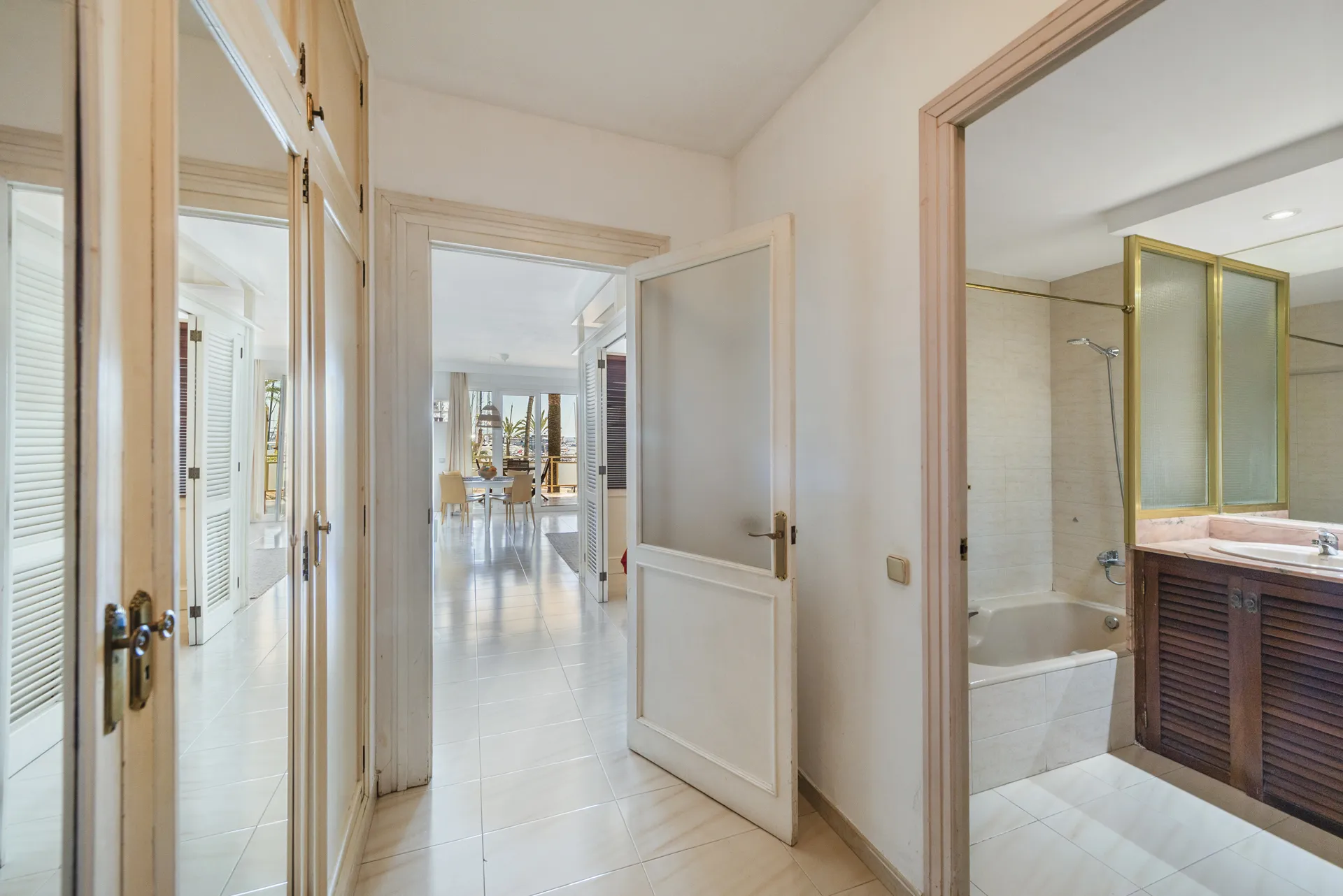 Charmant appartement dans un immeuble emblématique du front de mer-13