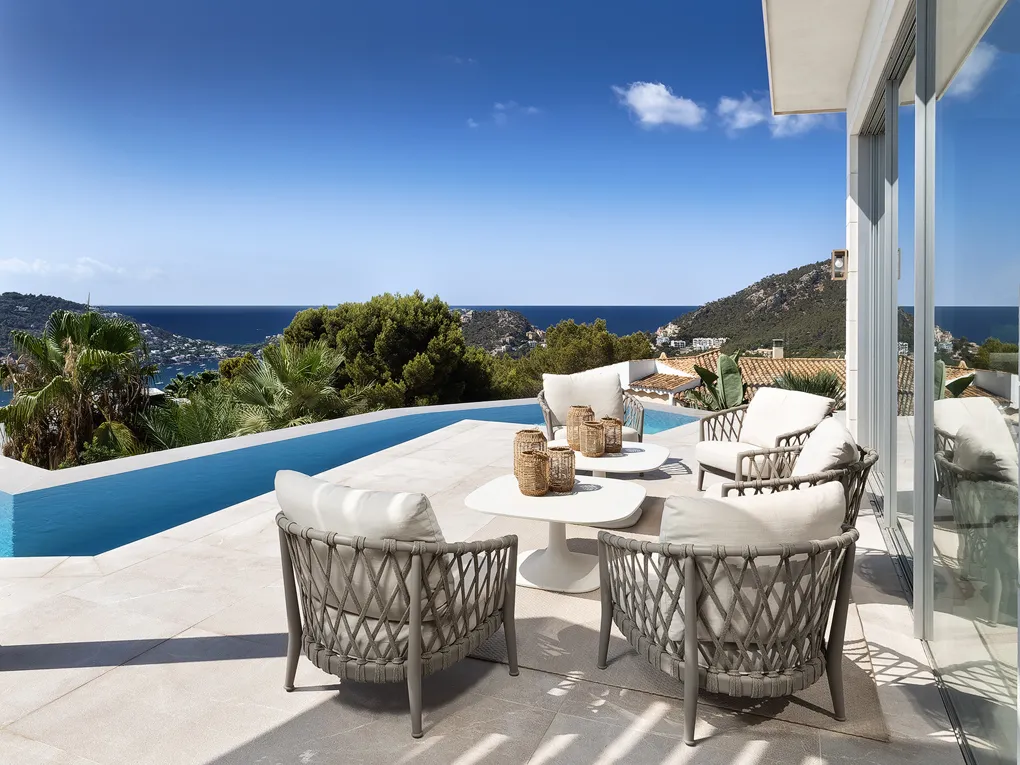 Spektakulær villa med fantastisk panoramaudsigt-3