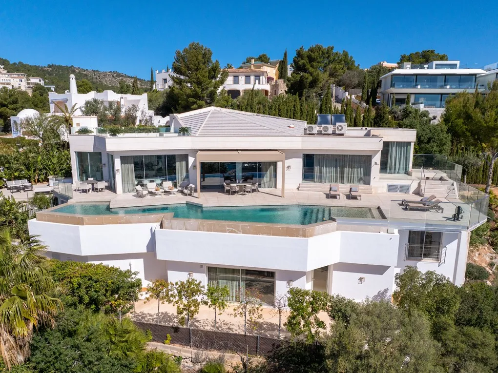 Spektakulær villa med fantastisk panoramaudsigt-2