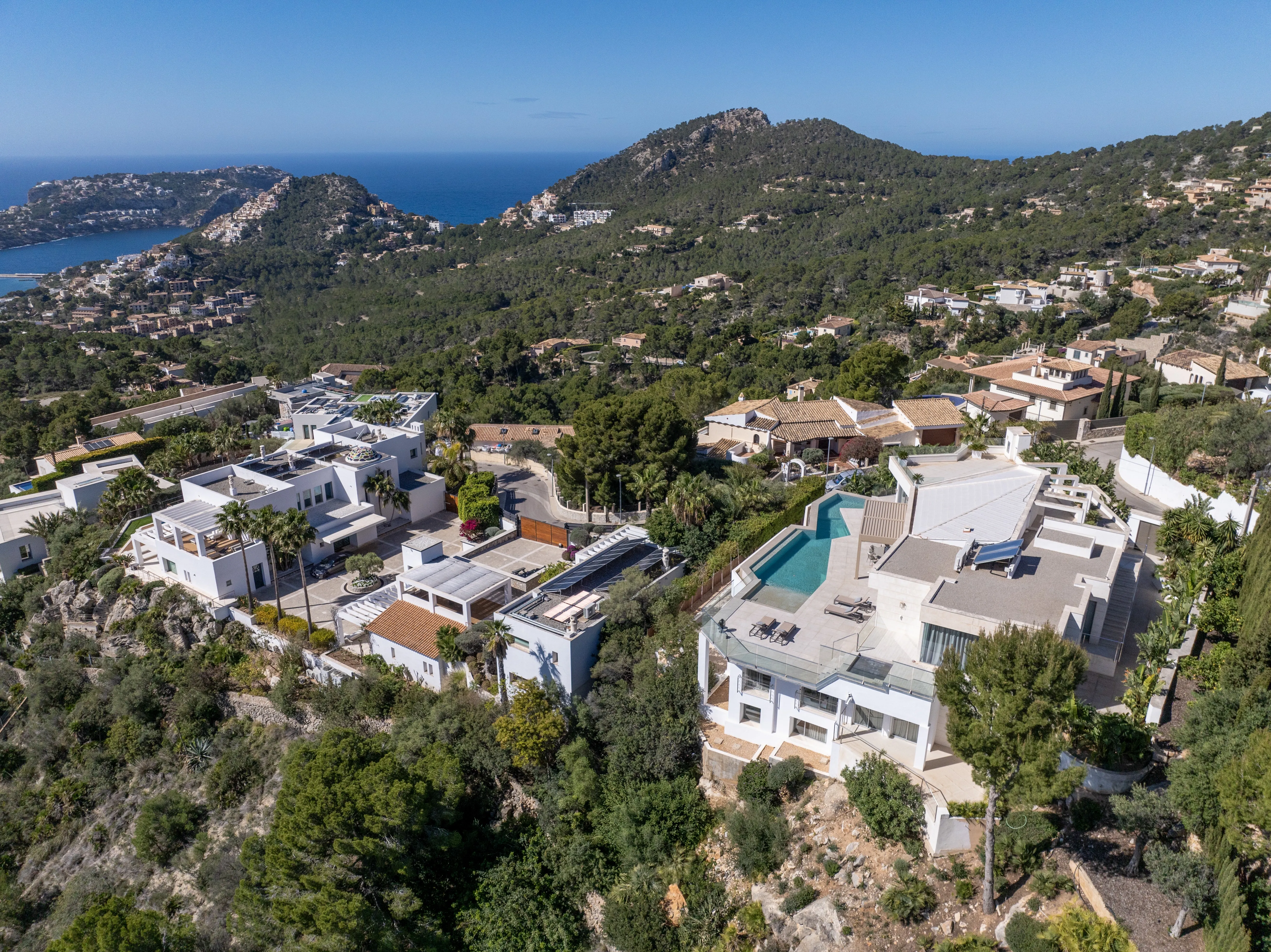 Spektakulær villa med fantastisk panoramaudsigt-13