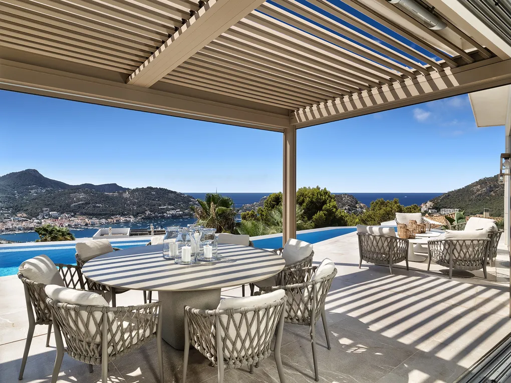 Spektakulær villa med fantastisk panoramaudsigt-9