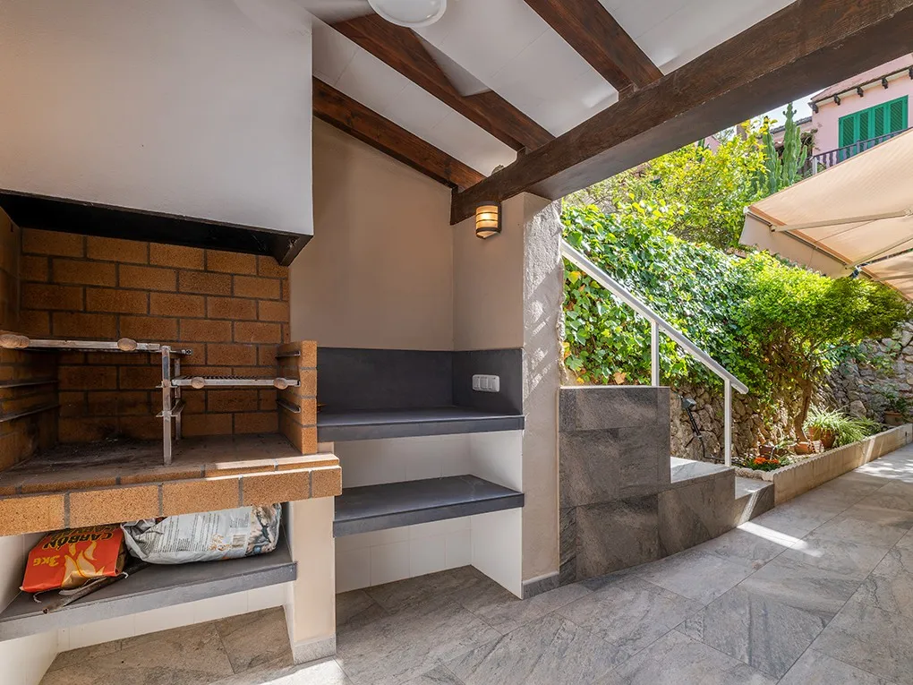 Casa cèntrica amb impressionants vistes al mar-10