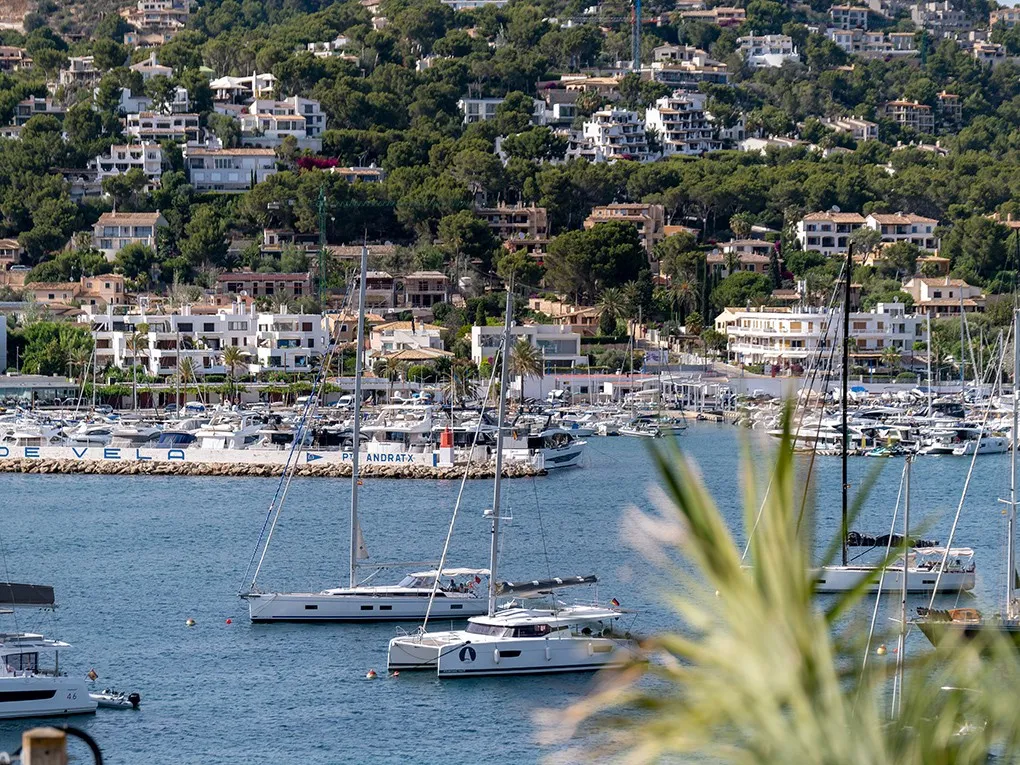 Casa cèntrica amb impressionants vistes al mar-4