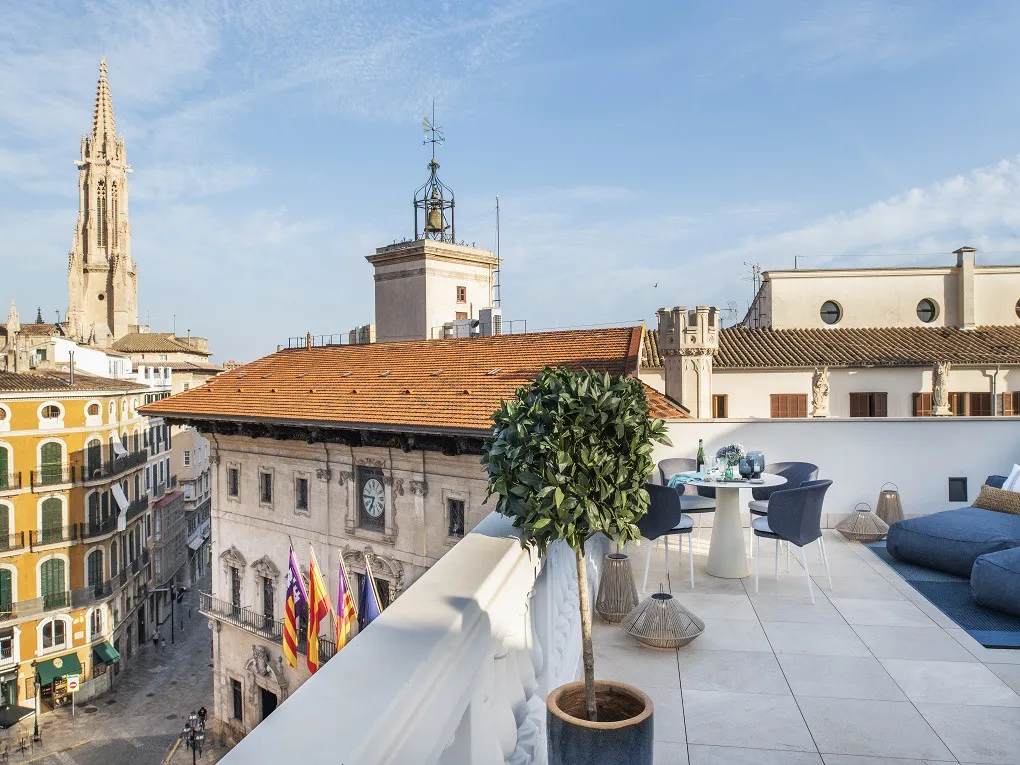 Uniek, elegant penthouse met dakterras en prachtig uitzicht-16