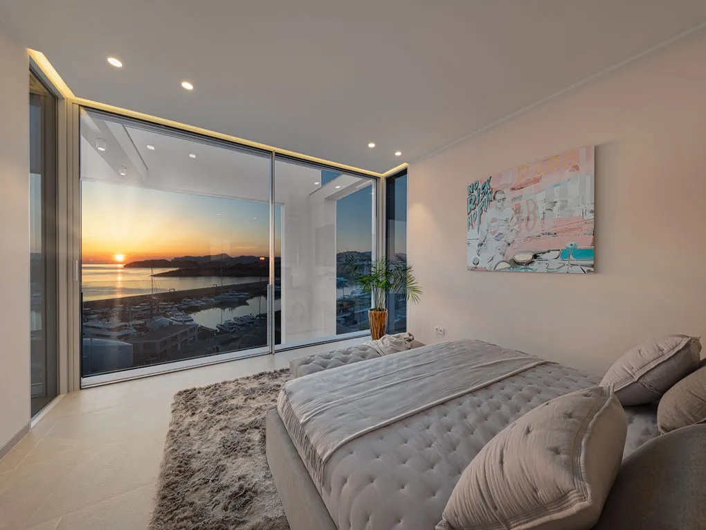 Spektakulær villa i første havlinje-14