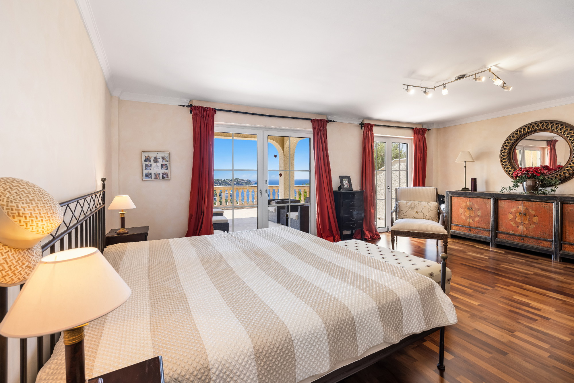 Exclusive villa with unobstructed panoramic sea views in Costa de la Calma-10