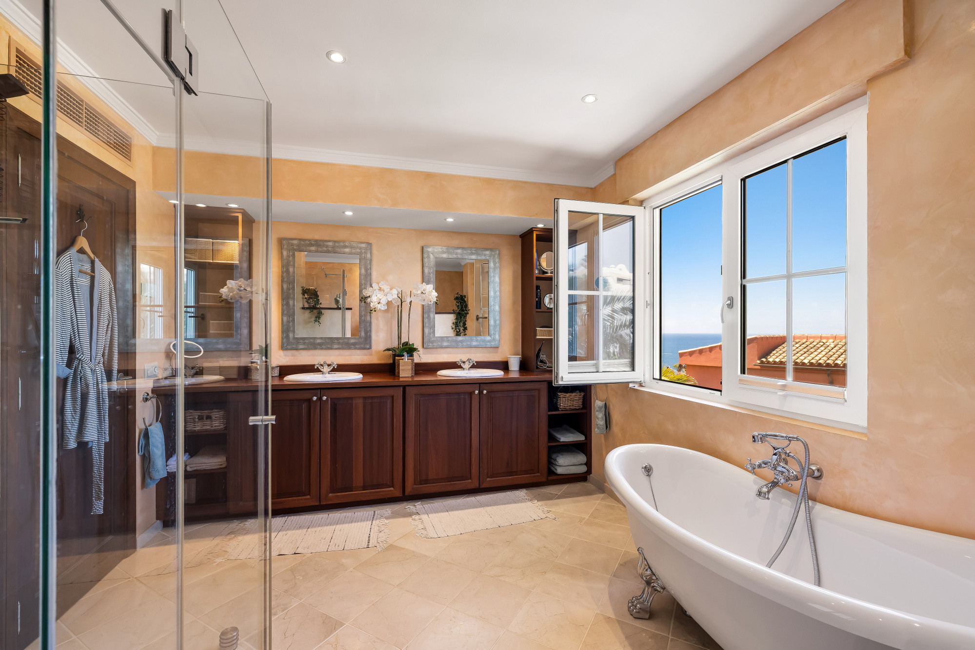 Exclusive villa with unobstructed panoramic sea views in Costa de la Calma-11