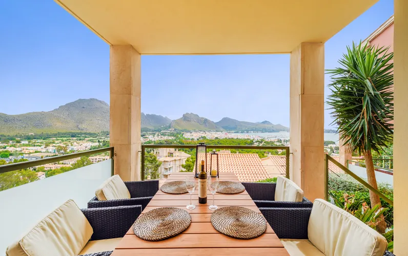 Favolosa villa bifamiliare con vista sul mare. Puerto Pollensa