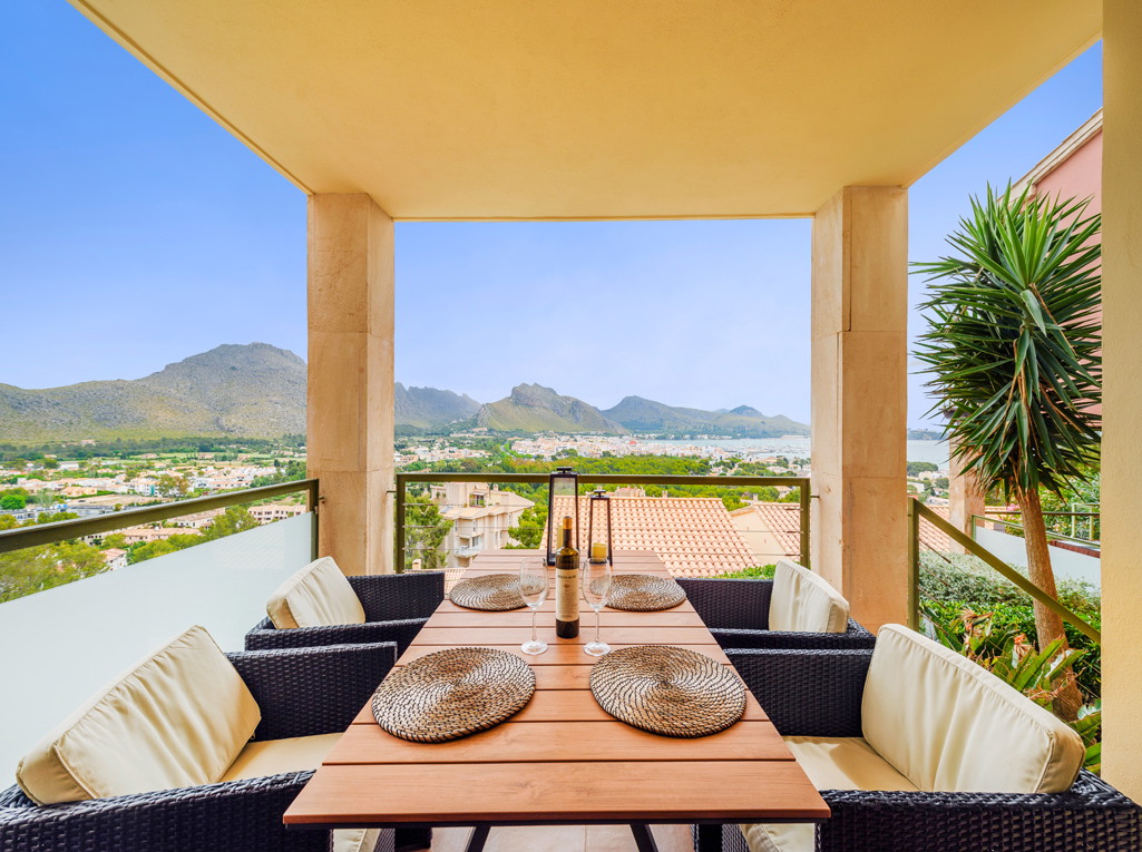 Duplex semi-detached house with panoramic views over the Bay of Pollensa