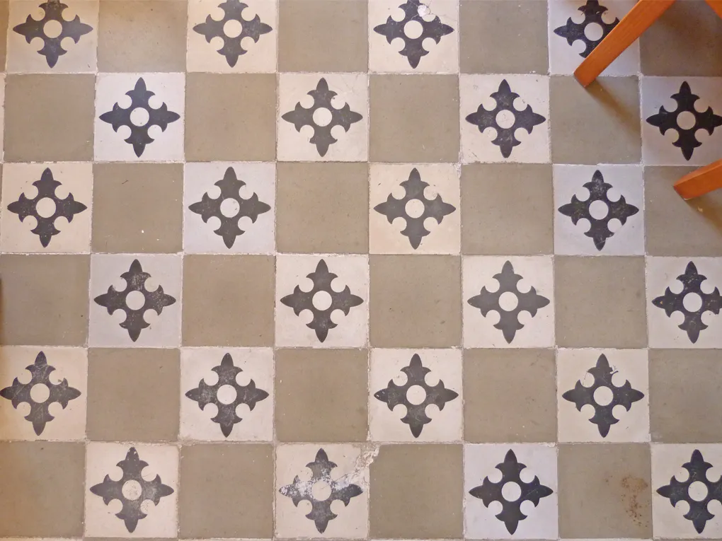 Casa storica di paese da ristrutturare in posizione tranquilla e centrale-13