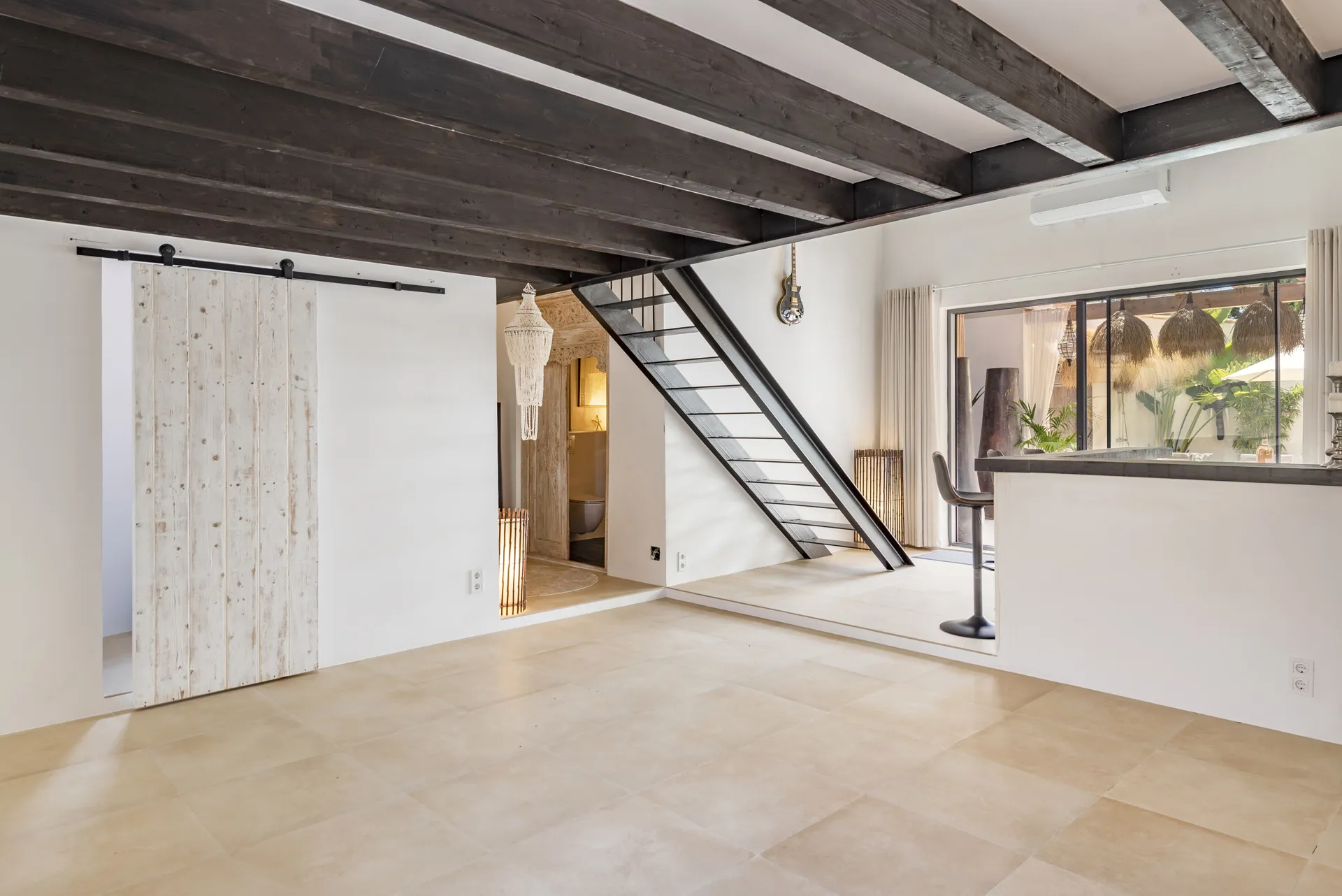 Newly renovated oasis in the old town, Alcudia-12