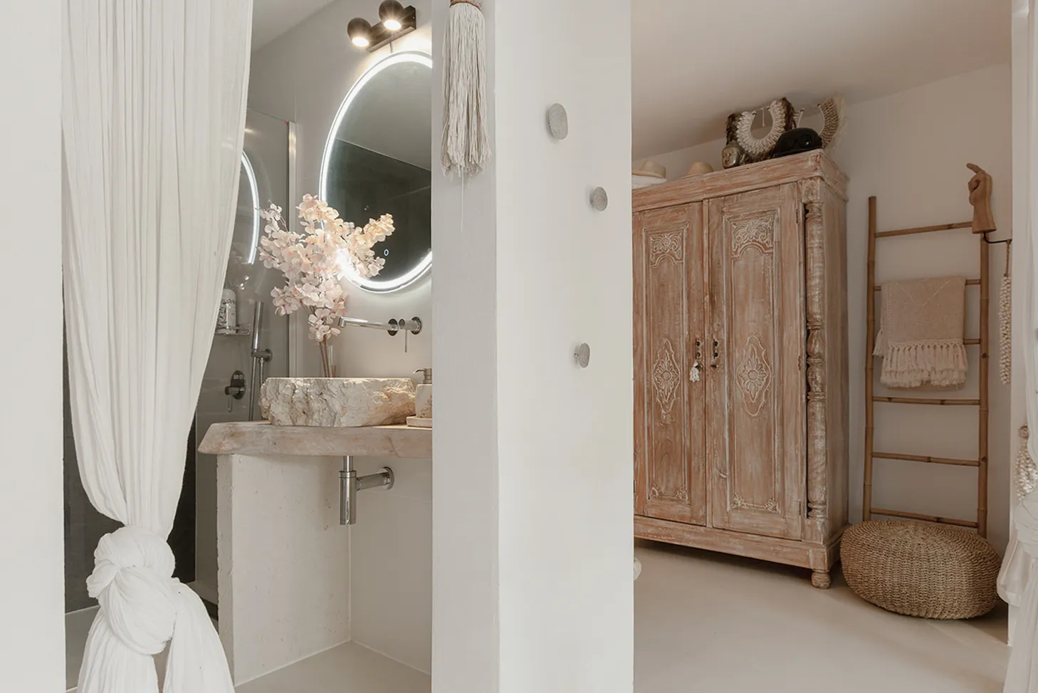 Newly renovated oasis in the old town, Alcudia-26