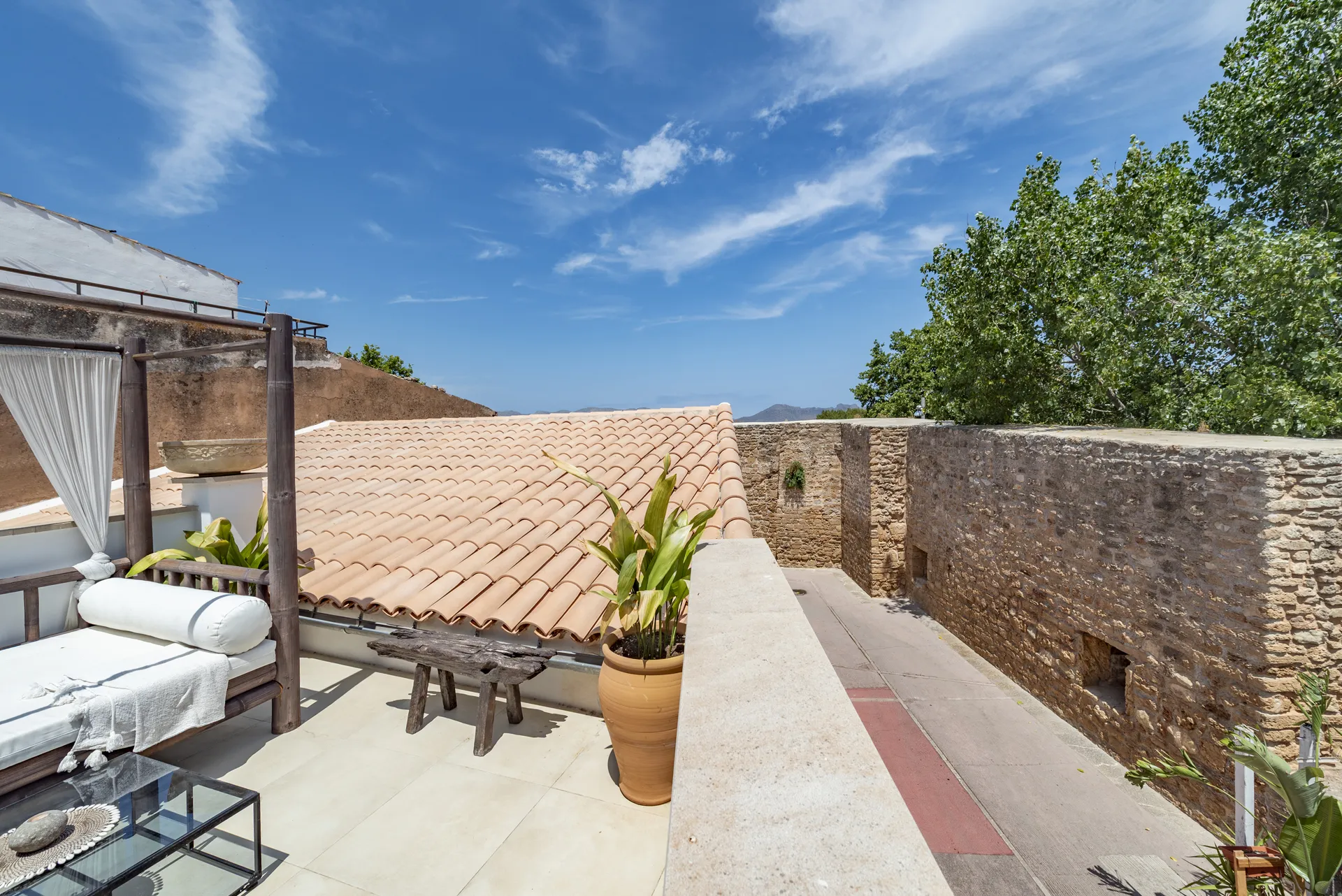 Newly renovated oasis in the old town, Alcudia-28