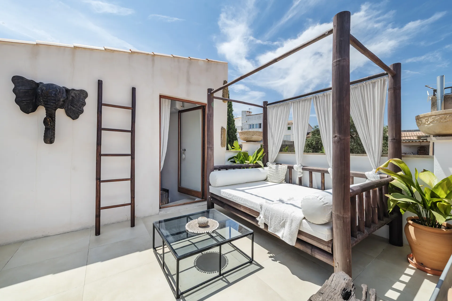 Un verdadero oasis recién renovado en el casco antiguo, Alcudia-24