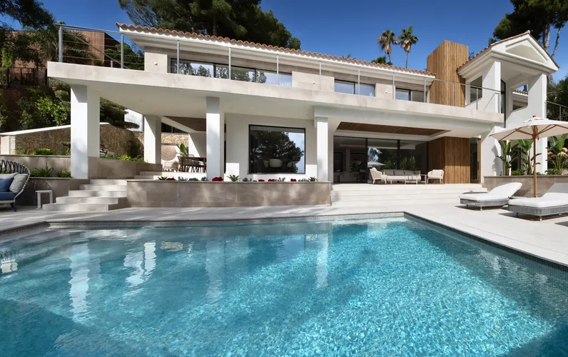 Spacious villa in tranquil location