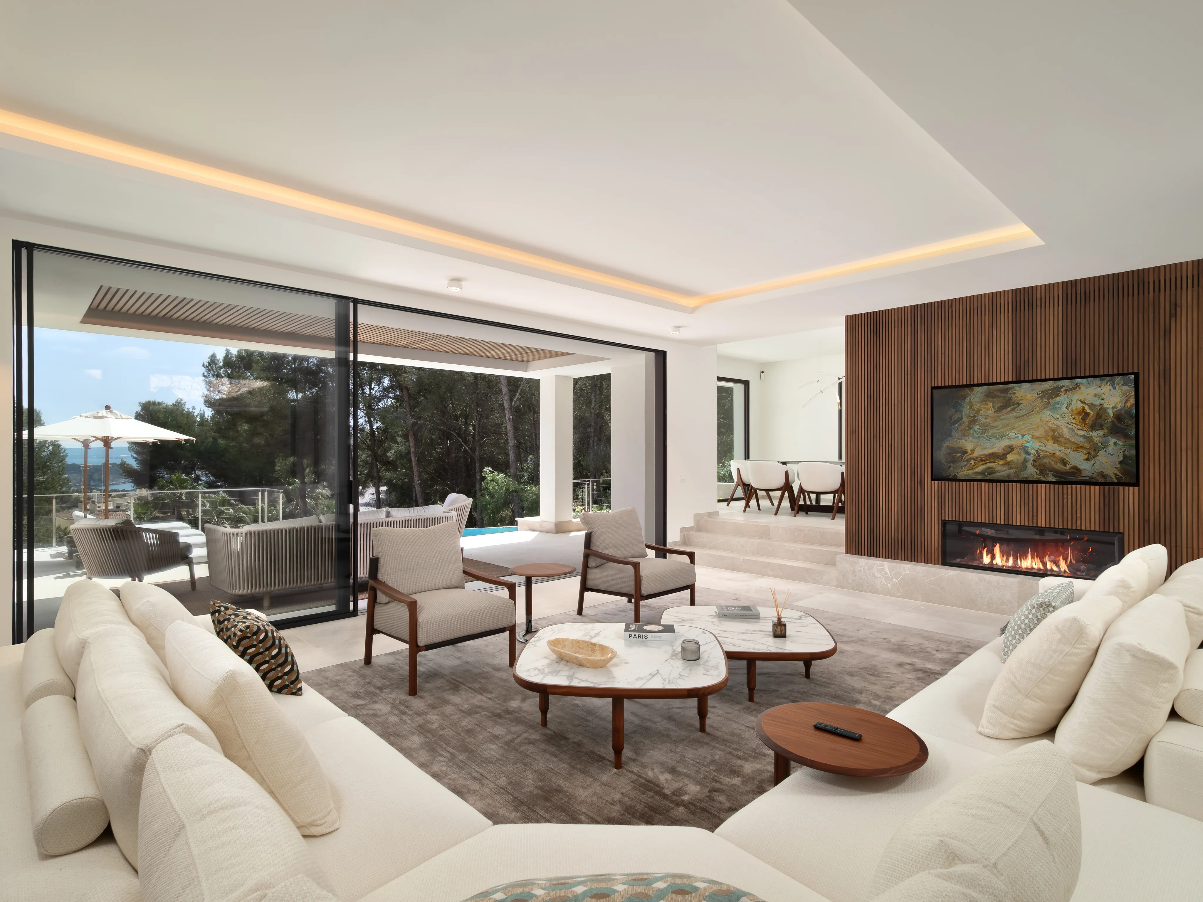 Spacious villa in tranquil location-3