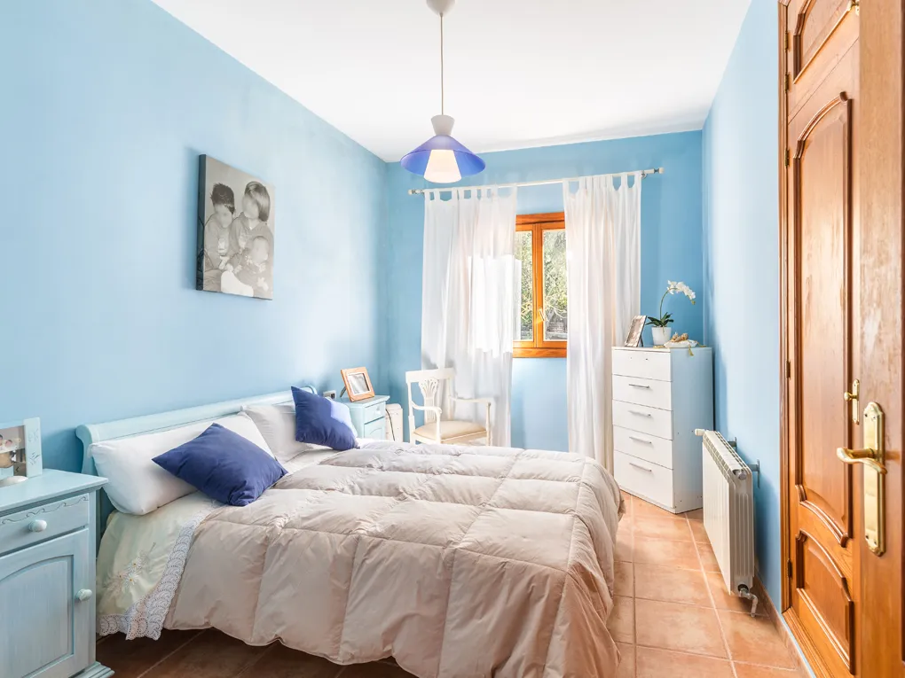 Spacieuse maison de campagne distribuée en deux appartements séparés-14