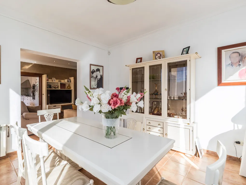 Spacieuse maison de campagne distribuée en deux appartements séparés-7