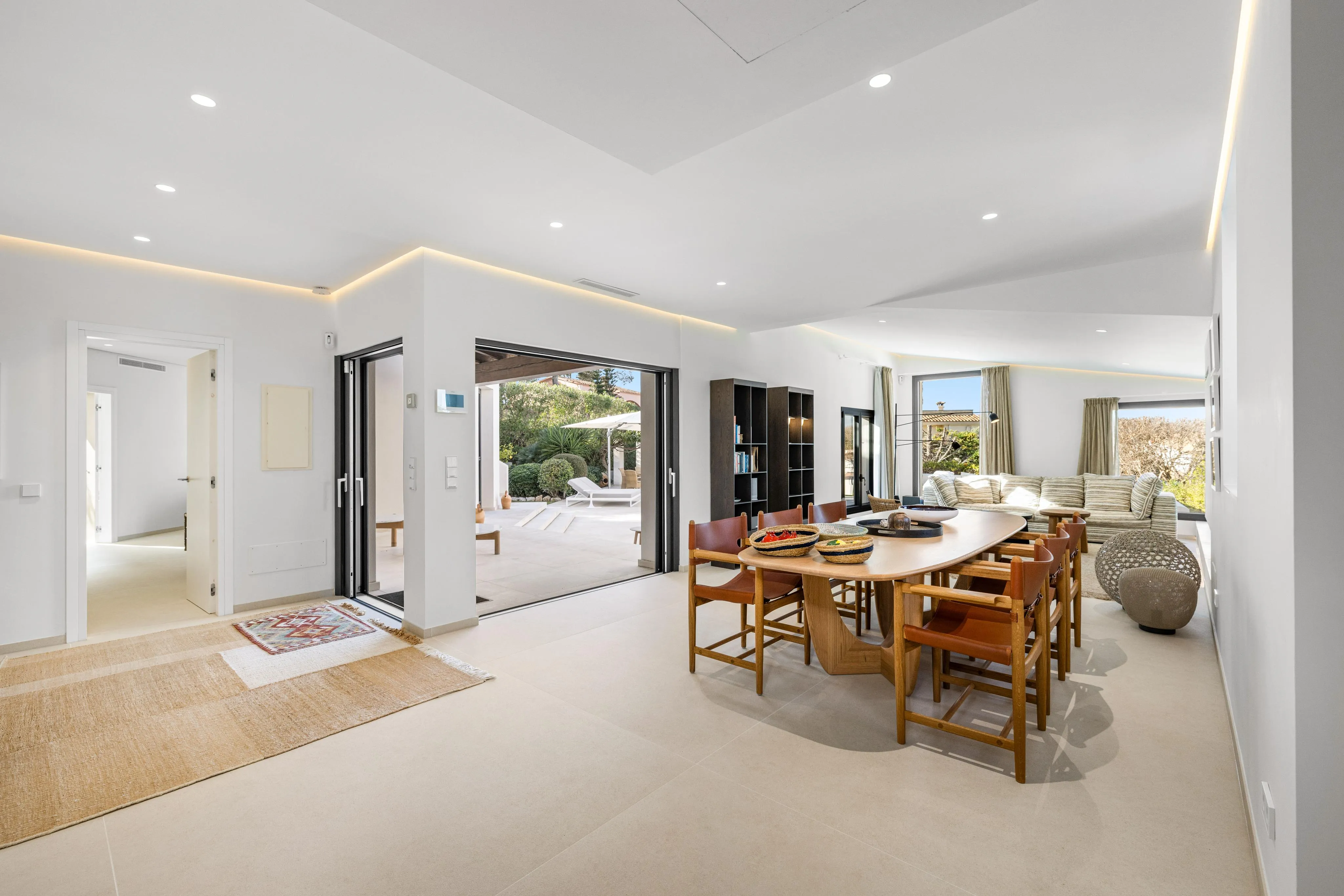 Lyxig villa i bungalowstil med havsutsikt i Santa Ponsa-6