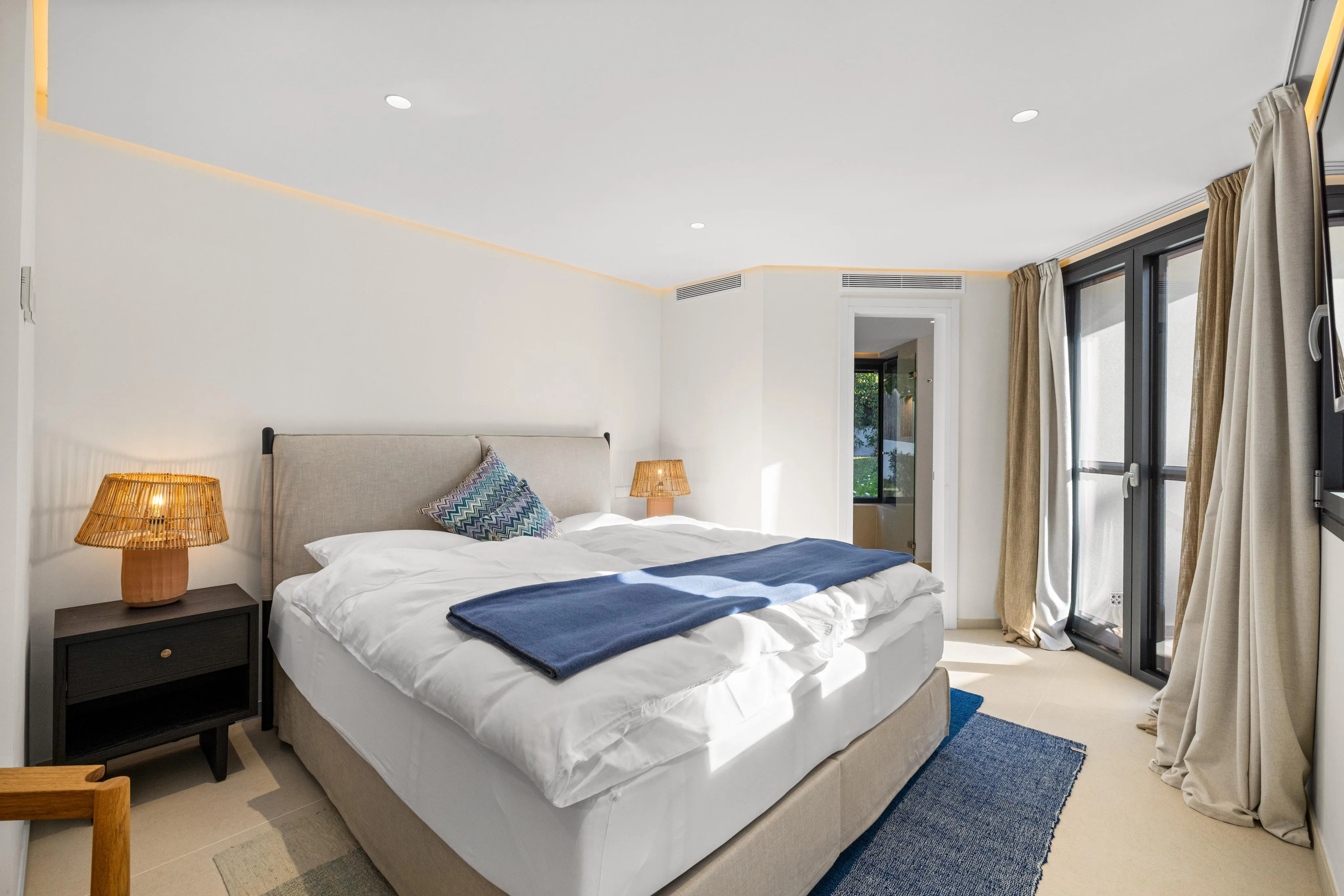 Luxusvilla im Bungalowstil mit Meerblick in Santa Ponsa-13