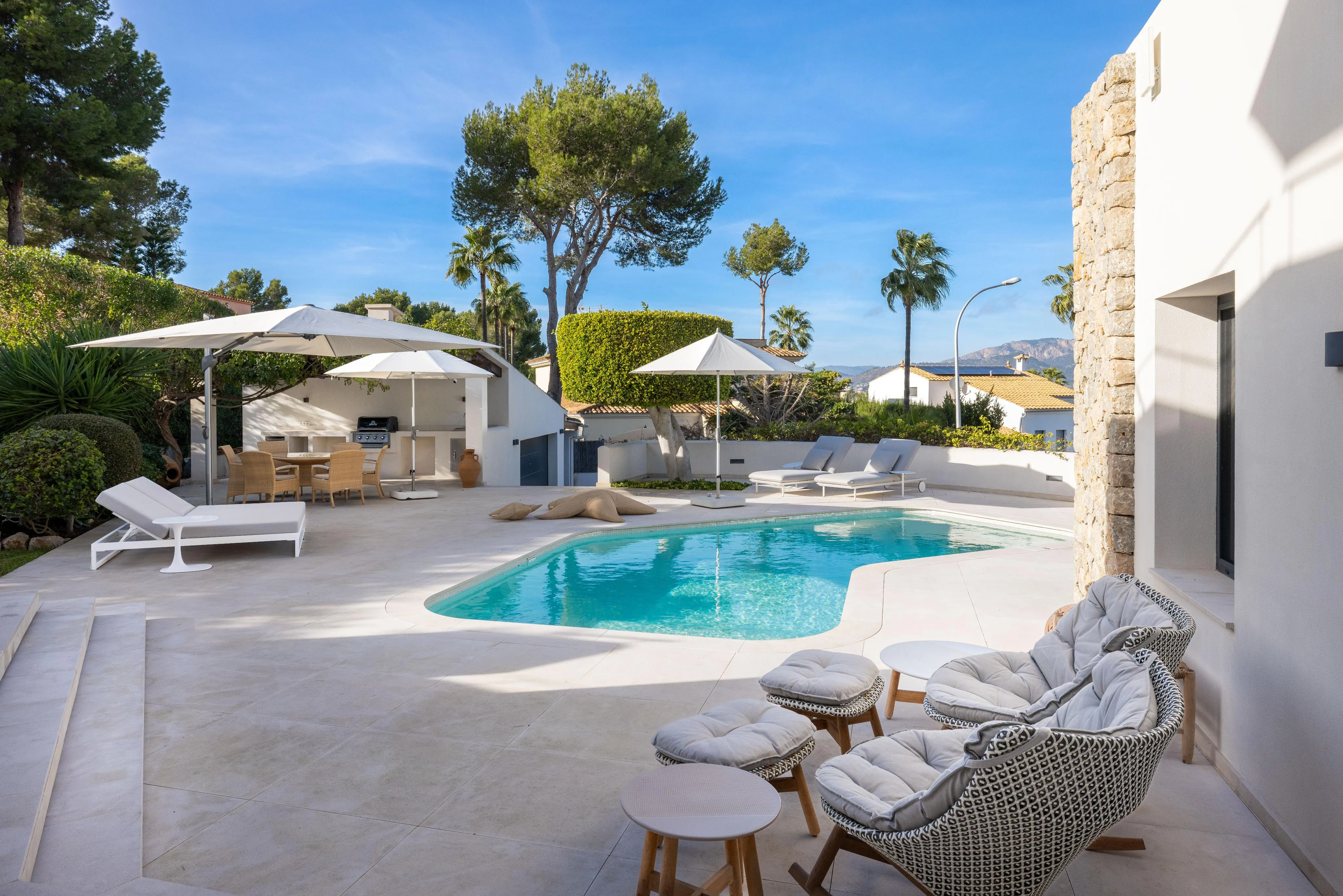 Villa di lusso in stile bungalow con vista sul mare a Santa Ponsa-2