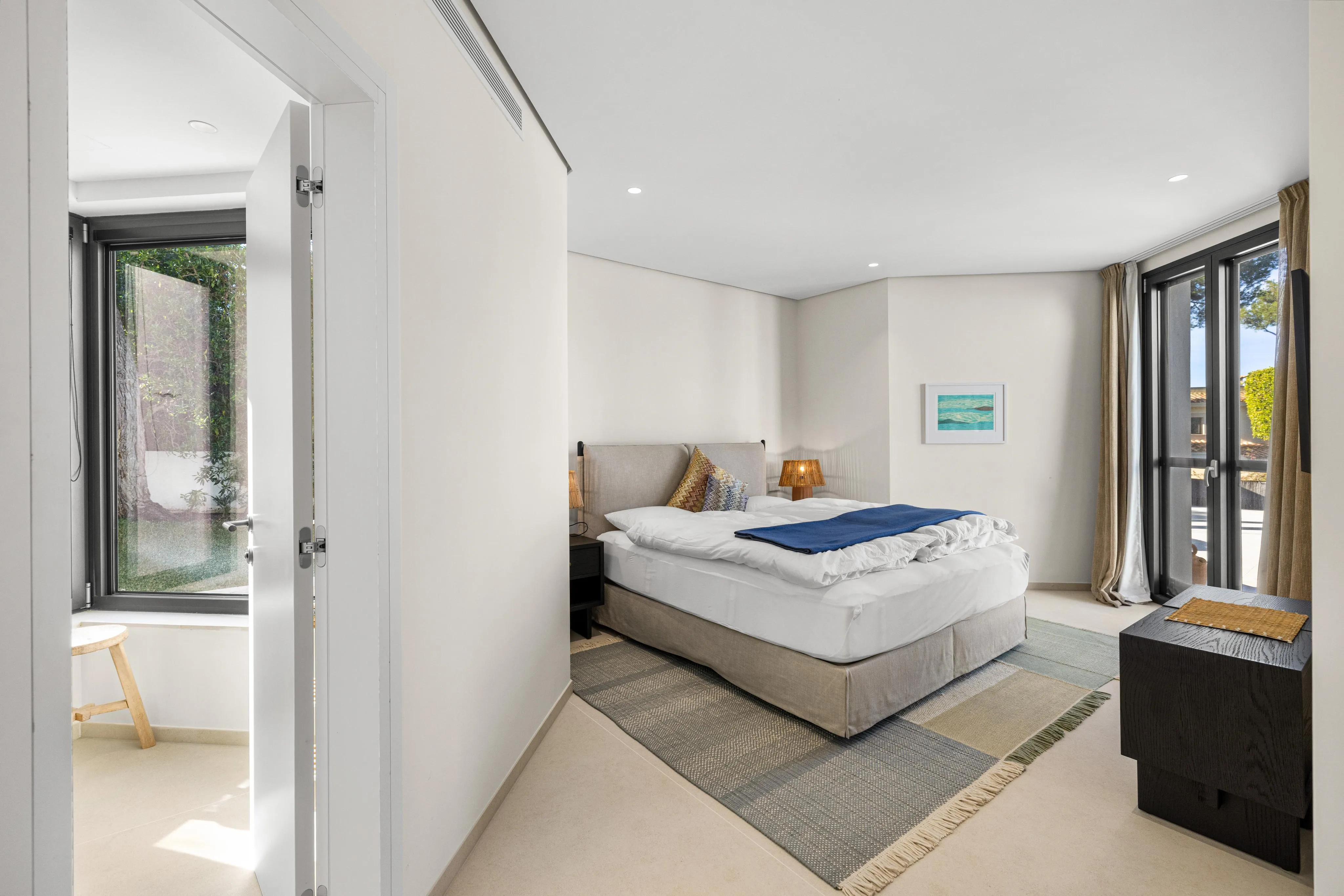 Lyxig villa i bungalowstil med havsutsikt i Santa Ponsa-11