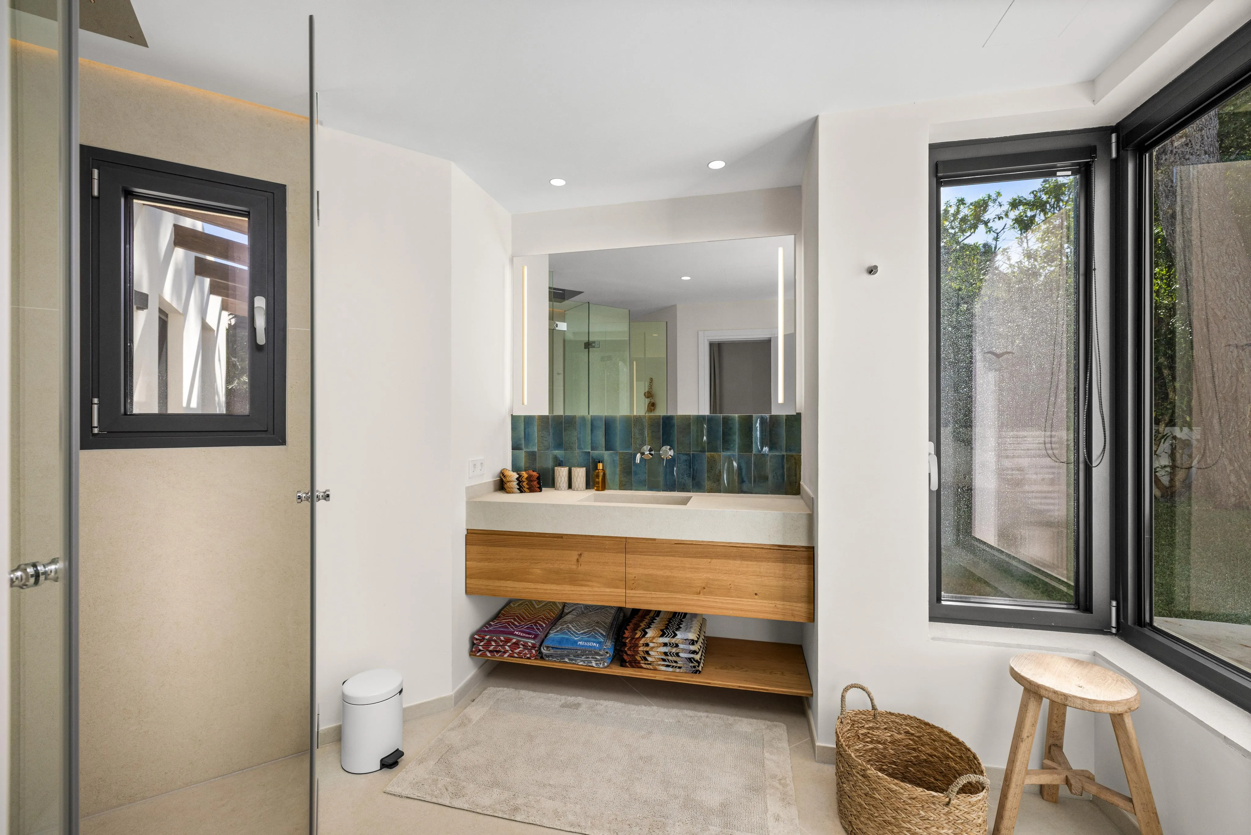 Lyxig villa i bungalowstil med havsutsikt i Santa Ponsa-12