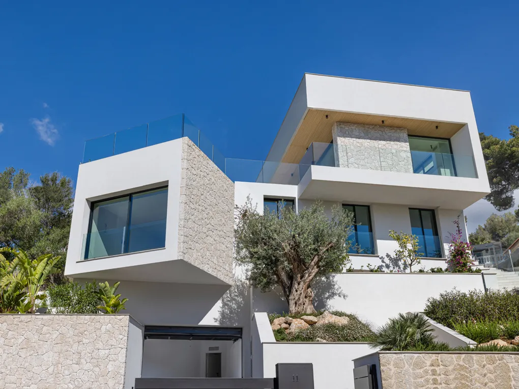 Luxuriöse neue Villa in Strandnähe-12